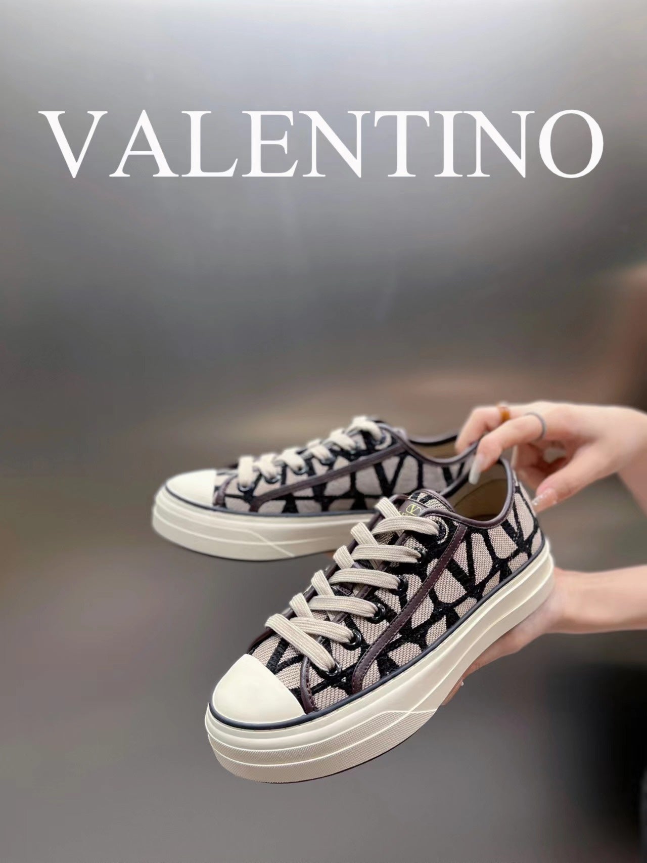 LuxluxHouse Best Quality Shoes Valentino