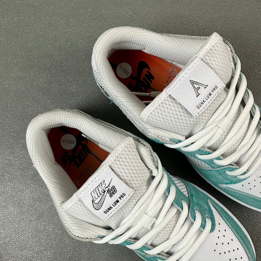 AY Batch-APRIL SKATEBOARDS x NK Dunk SB Low "White and Multi- Color"