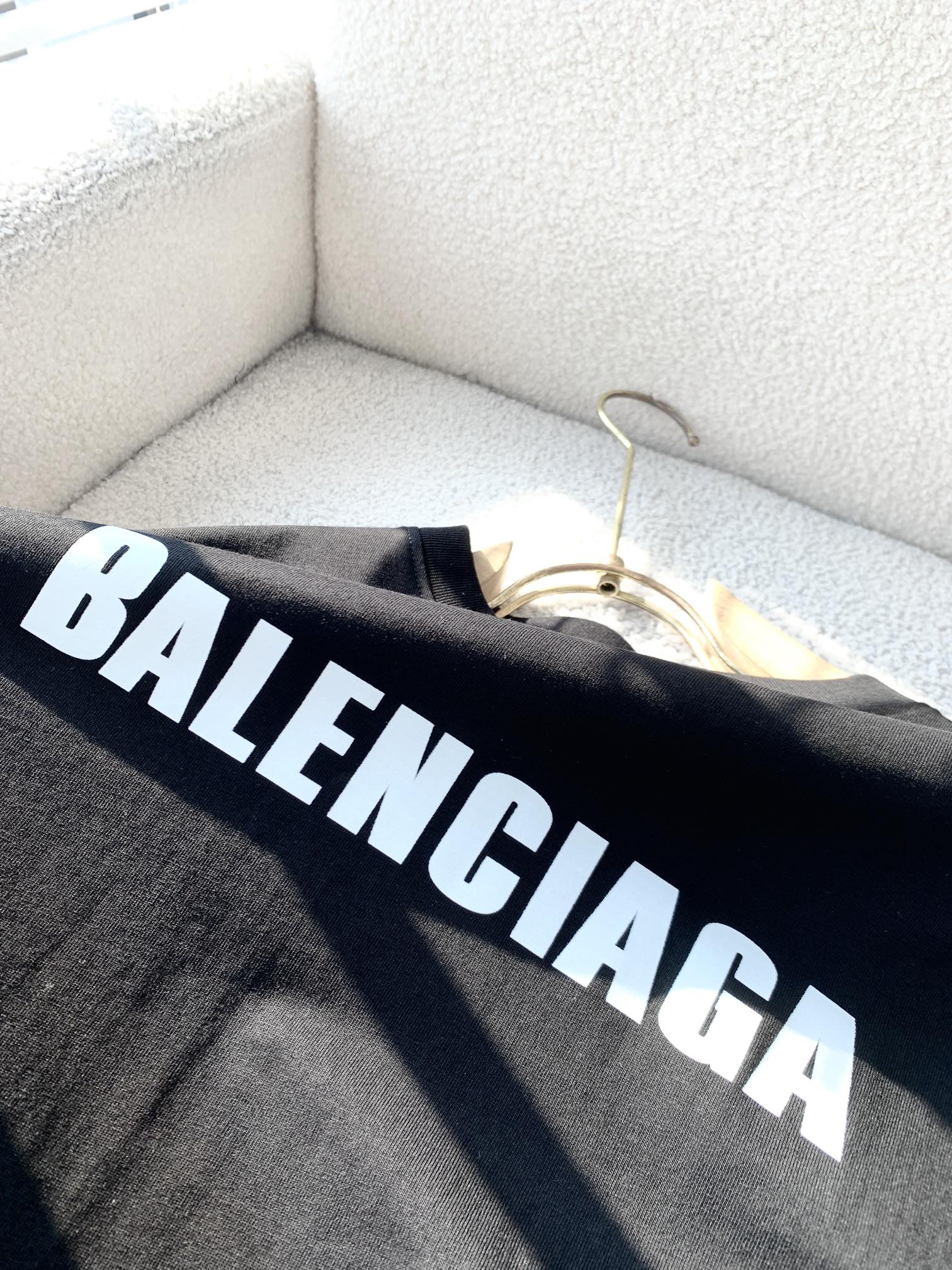 LuxluxHouse Best Quality Clothes Balenciaga T-shirt