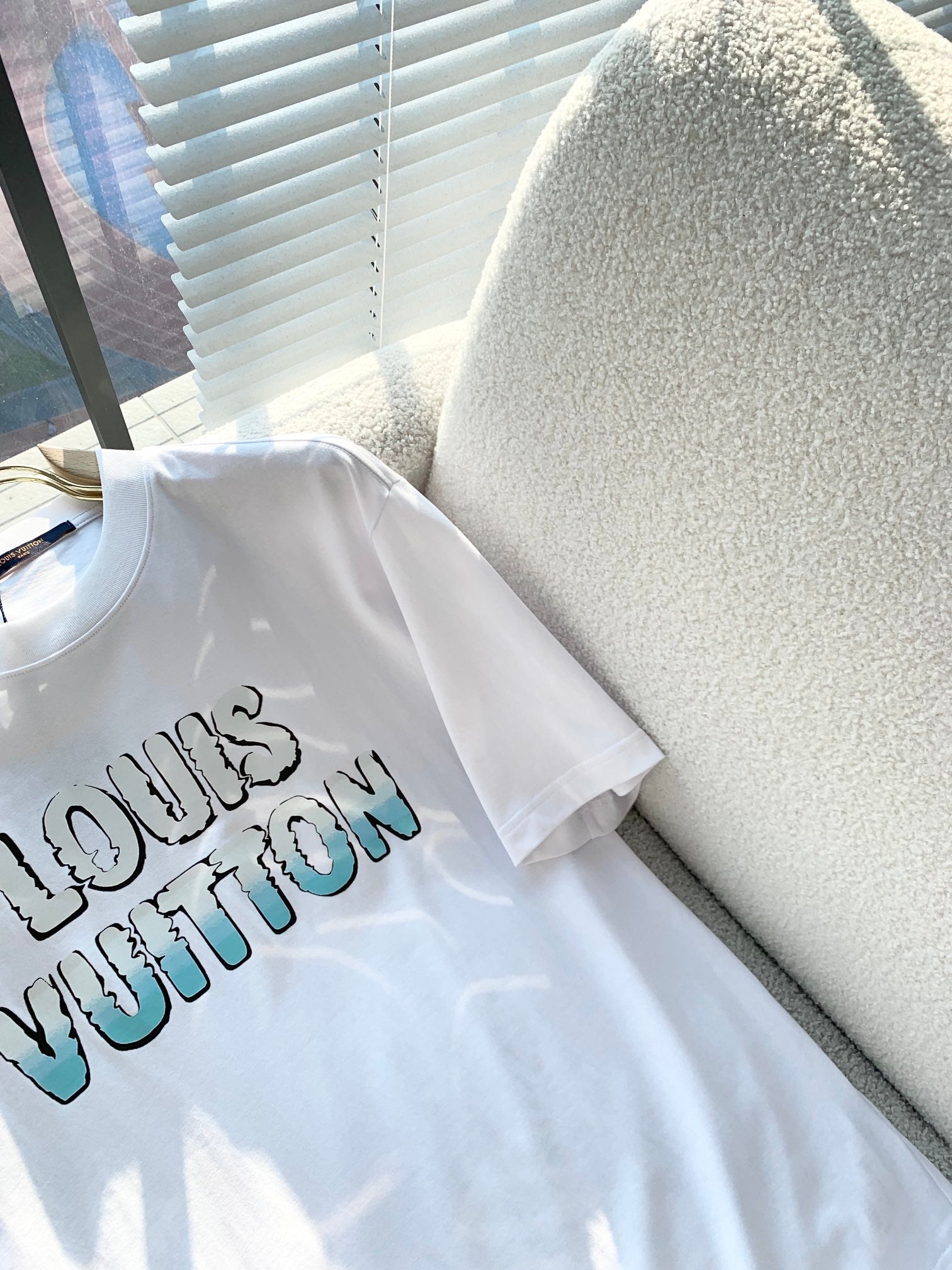 LuxluxHouse Best Quality Clothes T-shirt Louis Vuitton