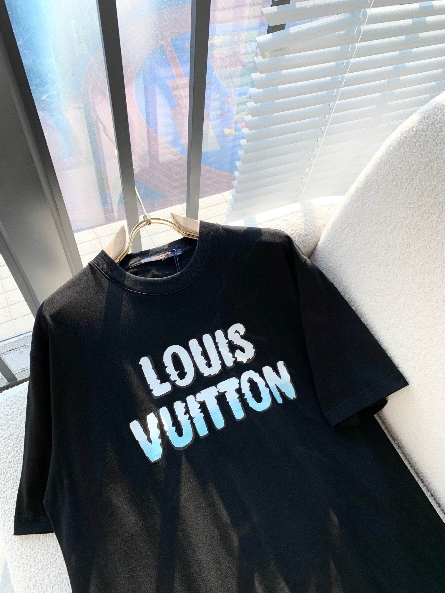 LuxluxHouse Best Quality Clothes T-shirt Louis Vuitton