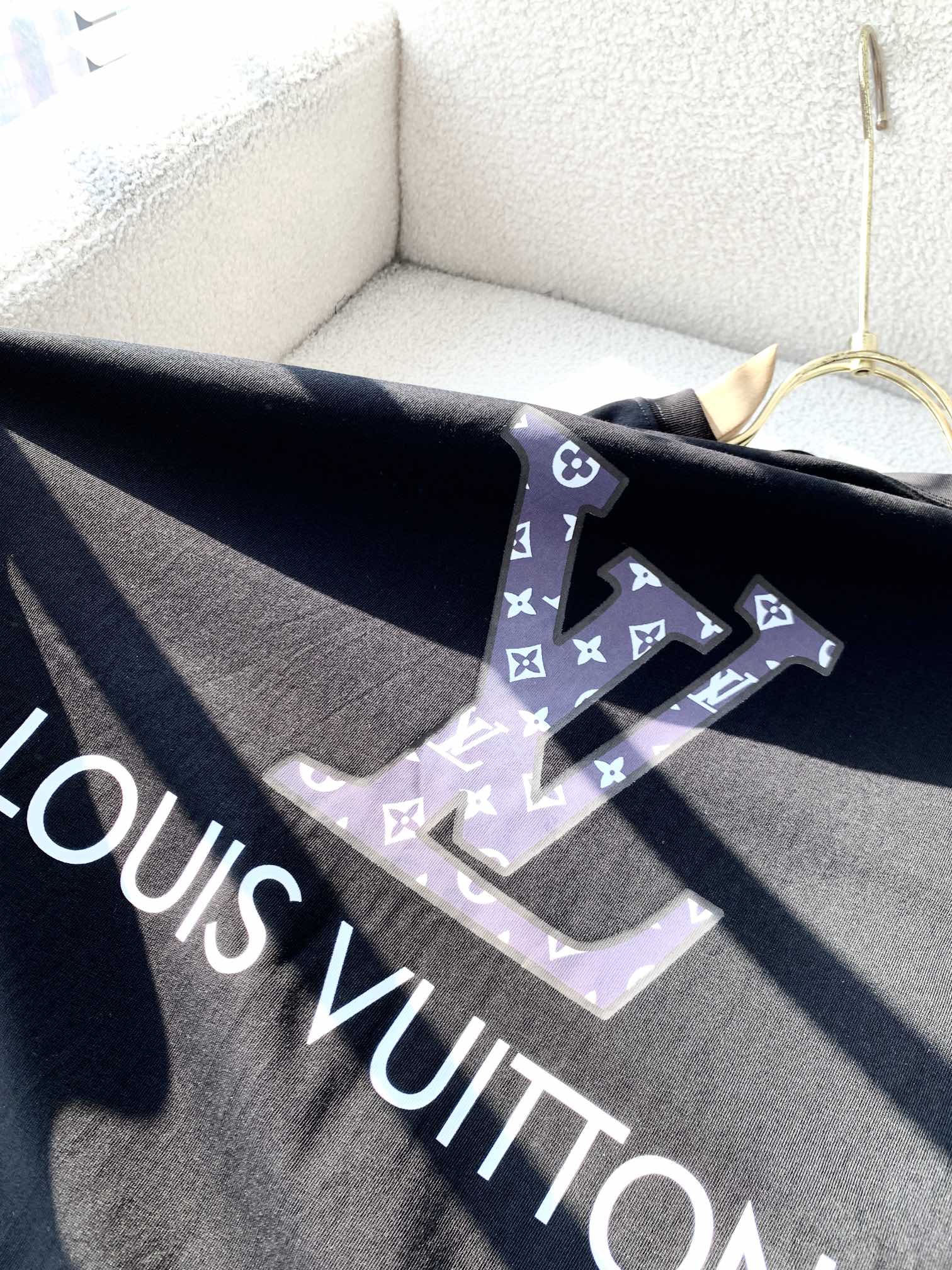 LuxluxHouse Best Quality Clothes T-shirt Louis Vuitton