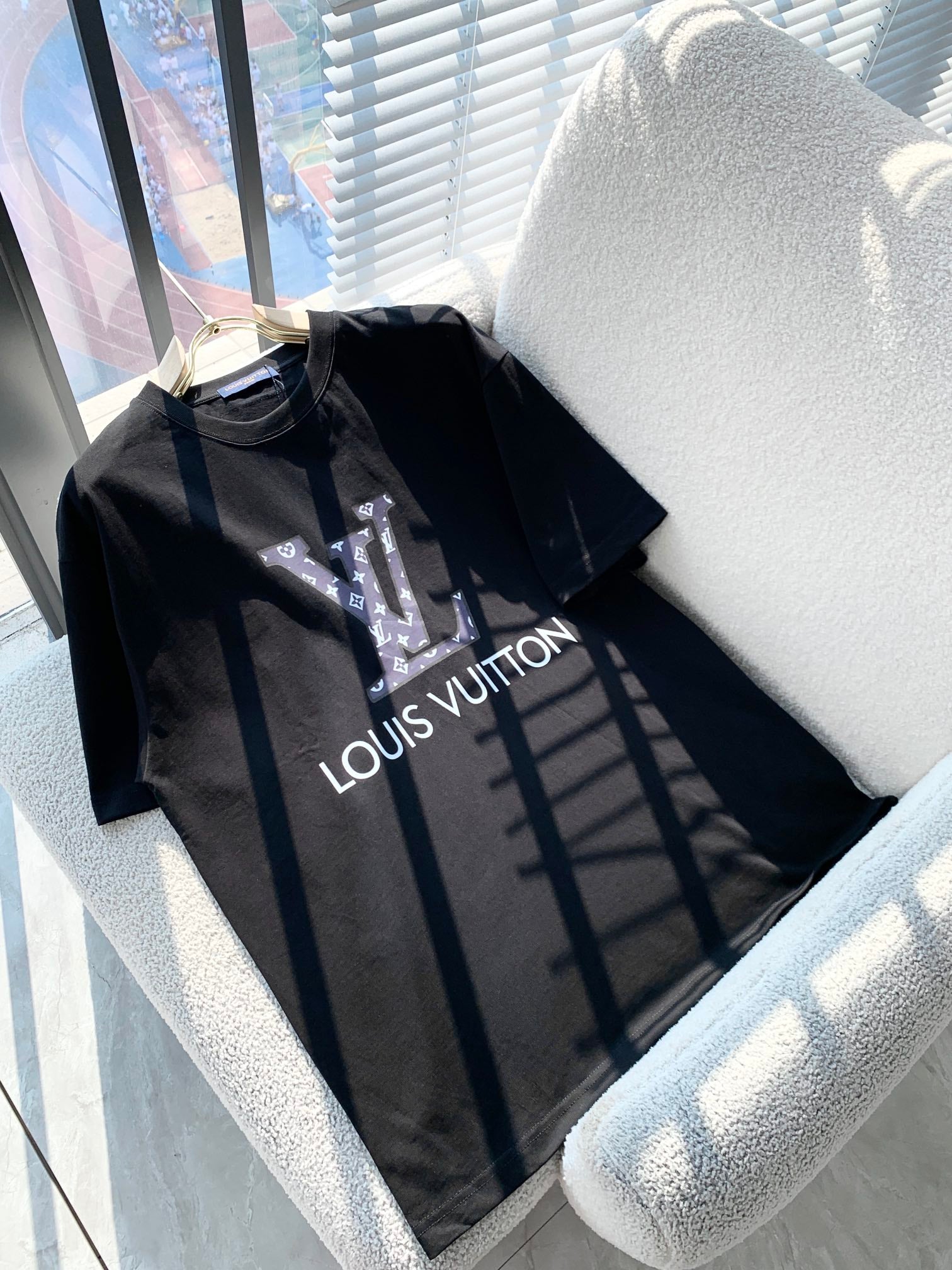 LuxluxHouse Best Quality Clothes T-shirt Louis Vuitton