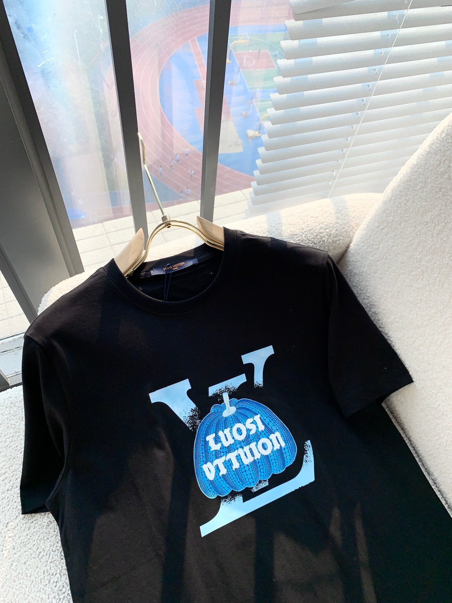 LuxluxHouse Best Quality Clothes T-shirt Louis Vuitton