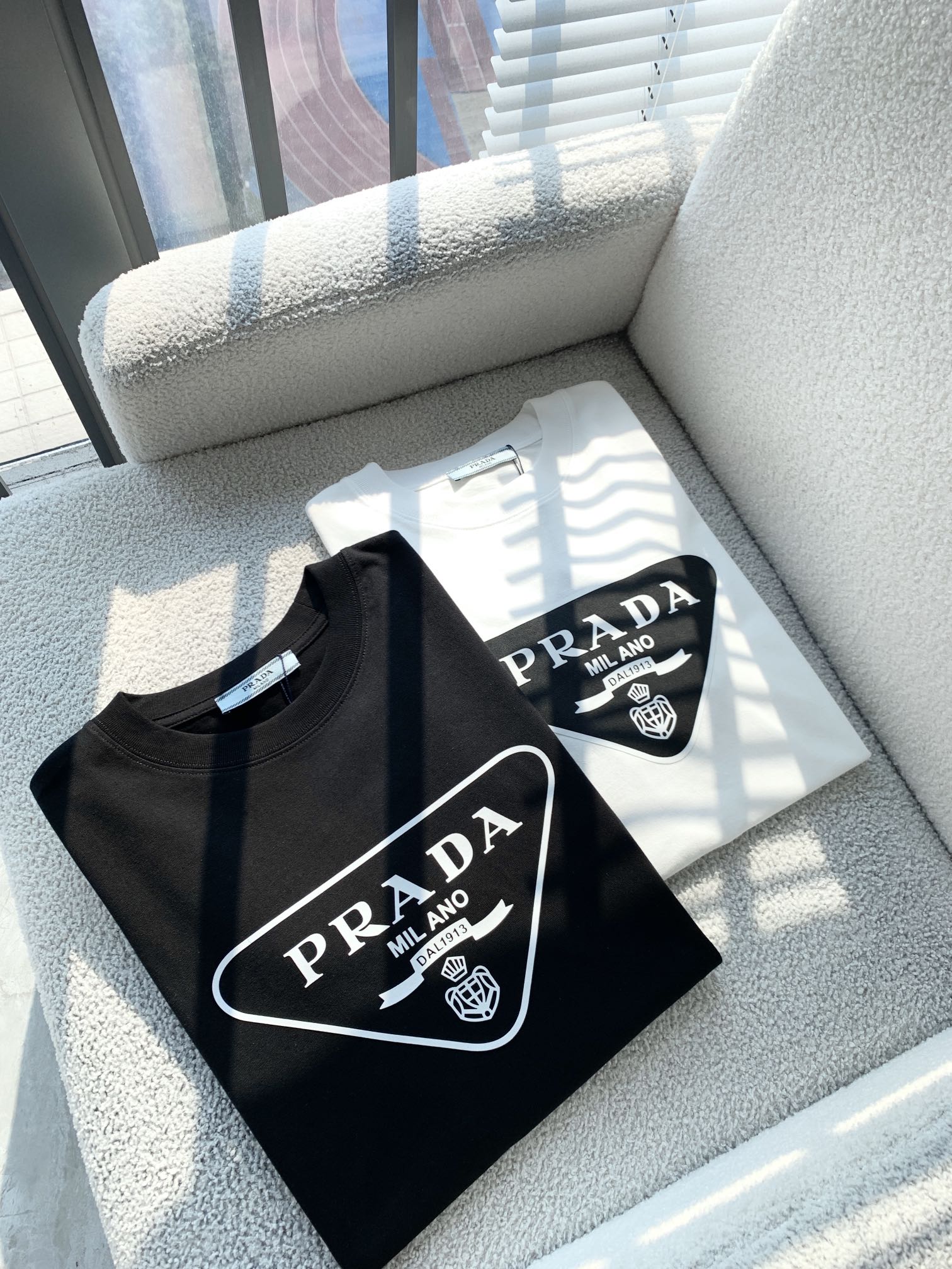 LuxluxHouse Best Quality Clothes T-shirt Prada