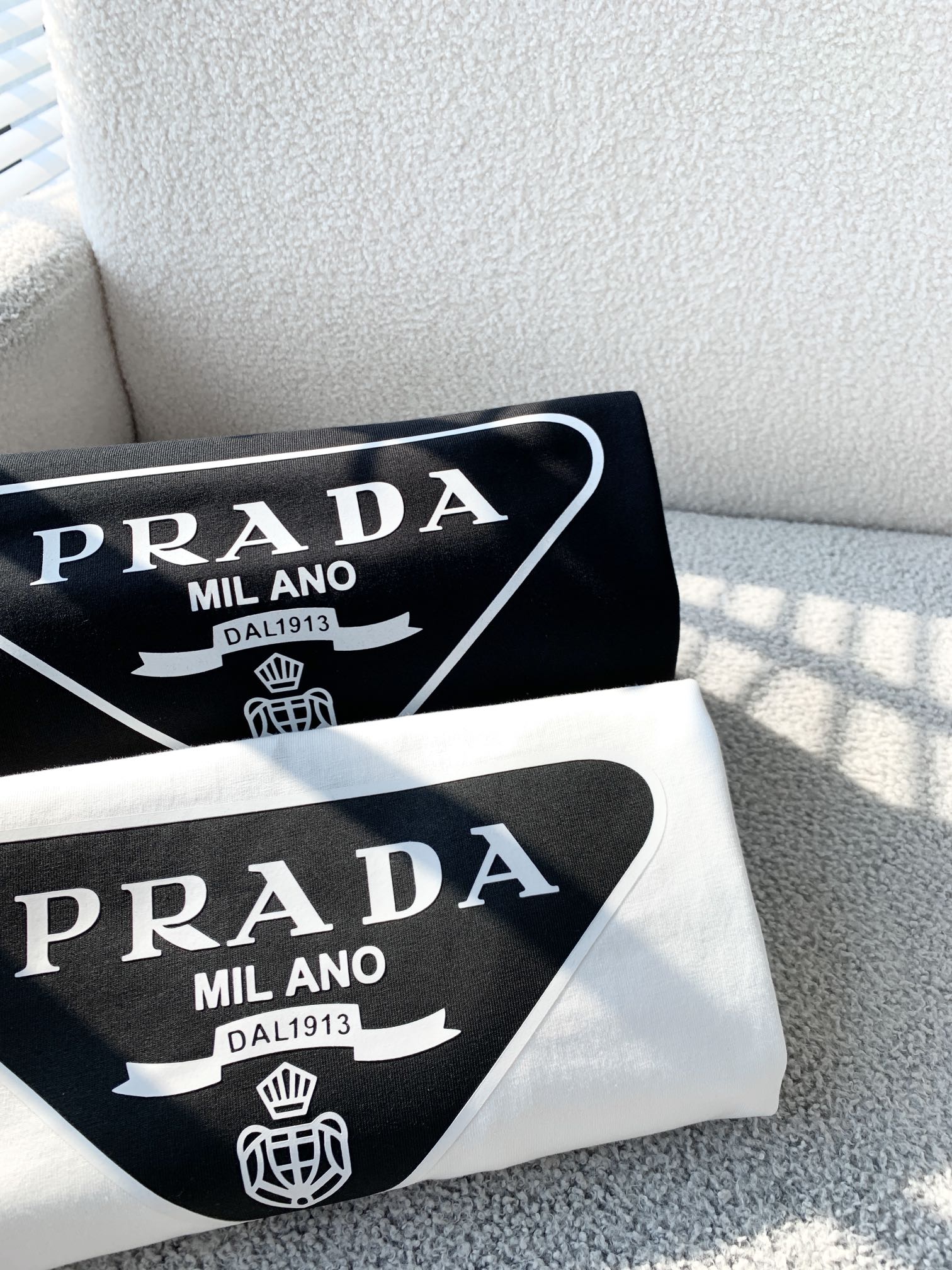 LuxluxHouse Best Quality Clothes T-shirt Prada