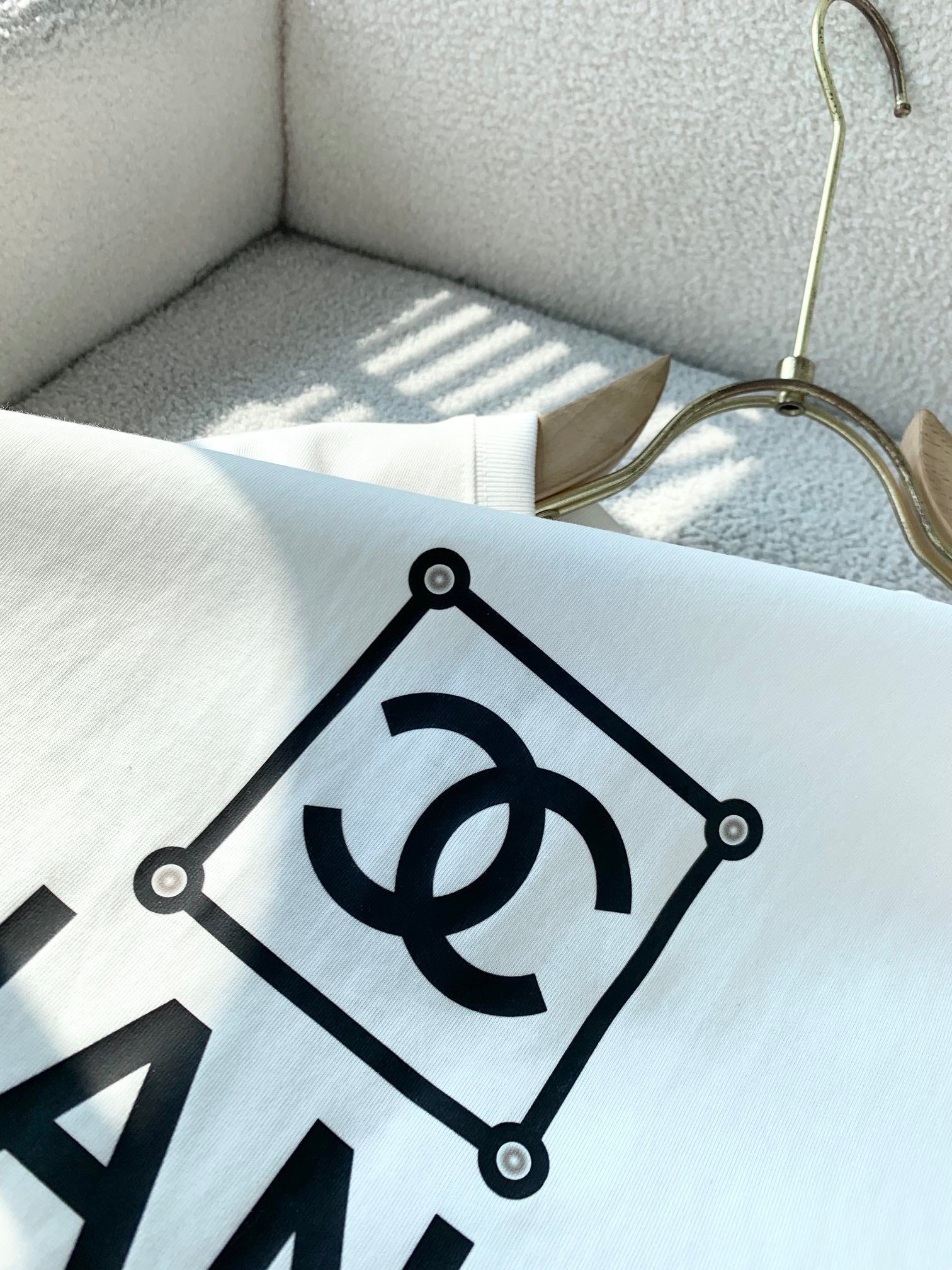 LuxluxHouse Best Quality Clothes T-shirt Chanel & Maison Margiela