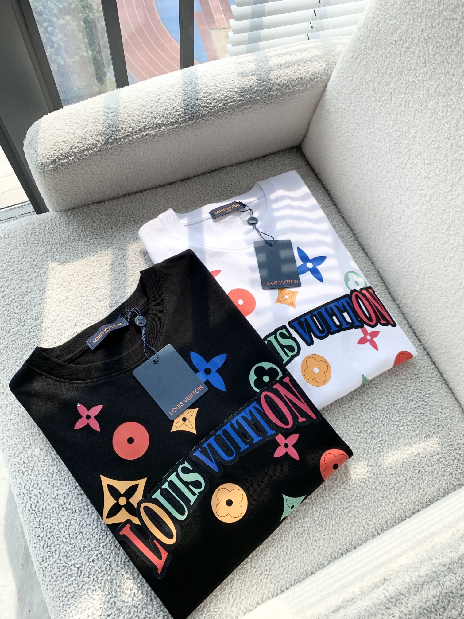 LuxluxHouse Best Quality Clothes T-shirt Louis Vuitton