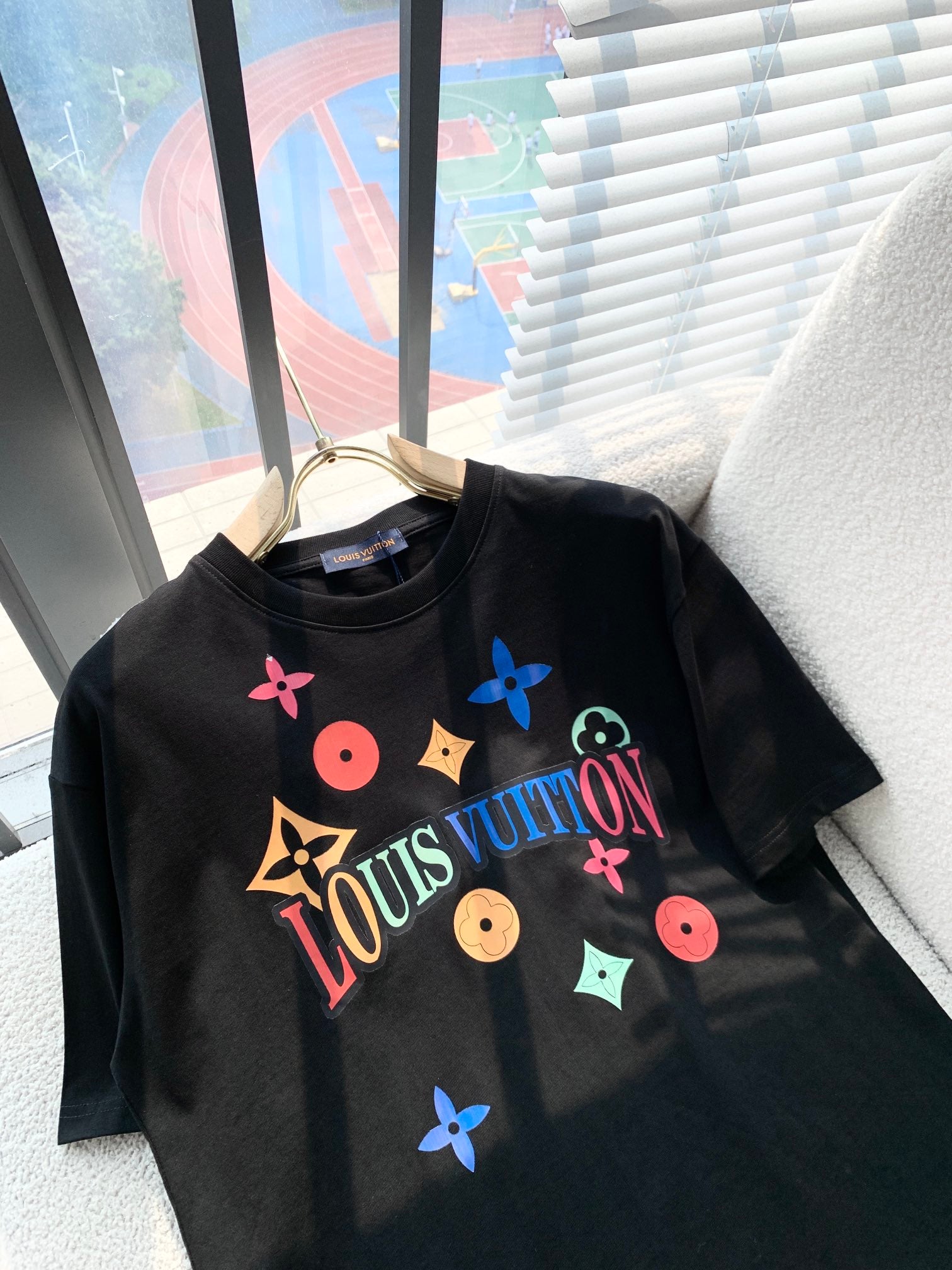 LuxluxHouse Best Quality Clothes T-shirt Louis Vuitton