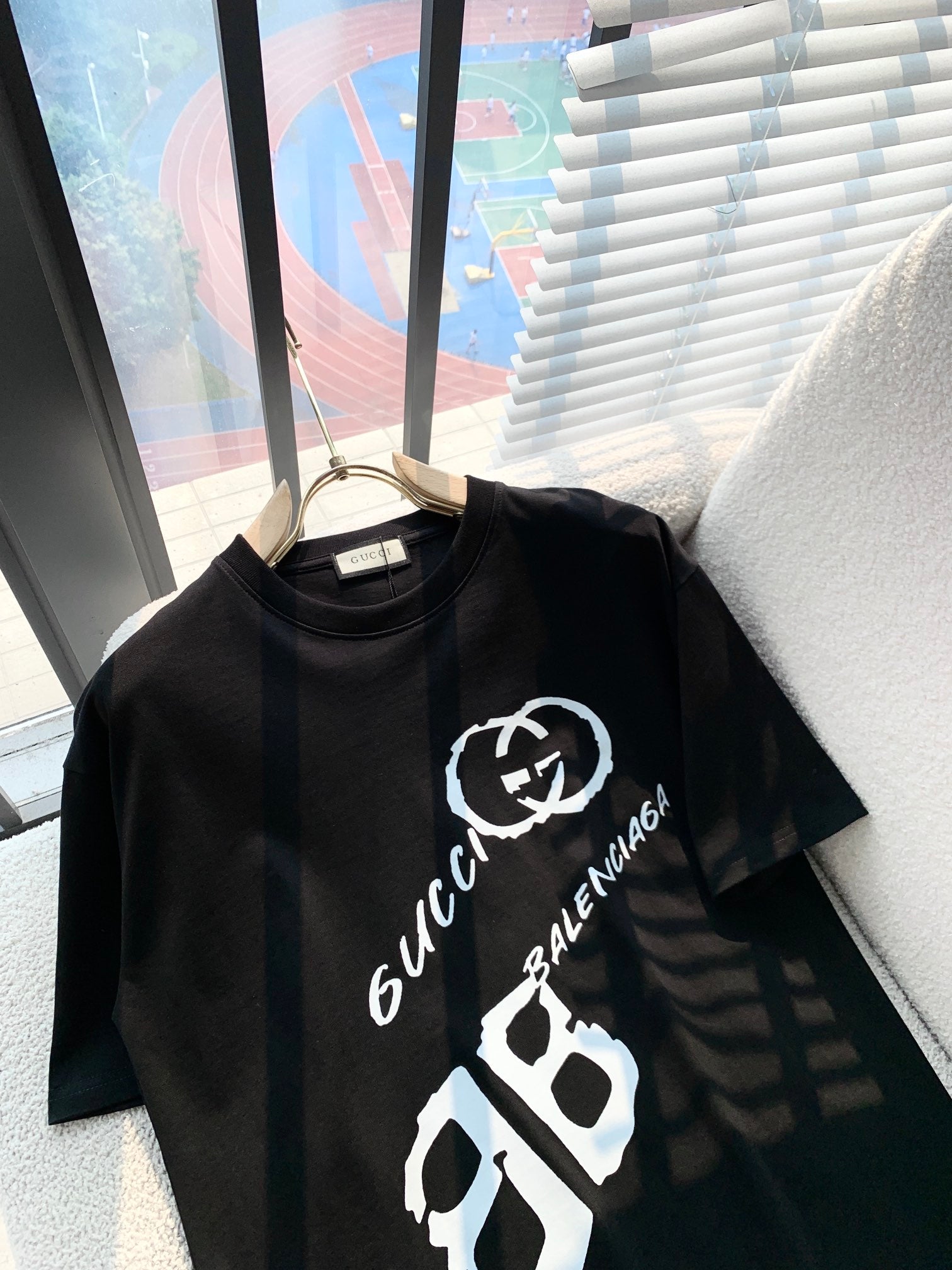 LuxluxHouse Best Quality Clothes T-shirt Louis Vuitton