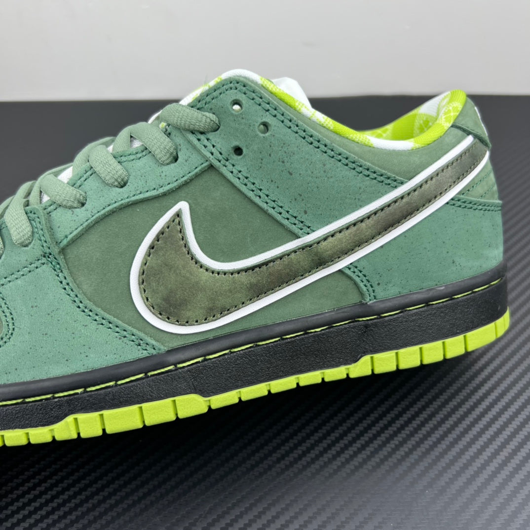 AY Batch-Concepts x NK SB Dunk Low "Green Lobster"