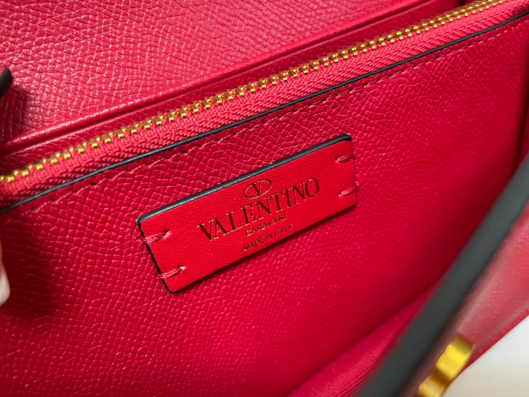 LuxluxHouse Best Quality Bags Valentino Women
