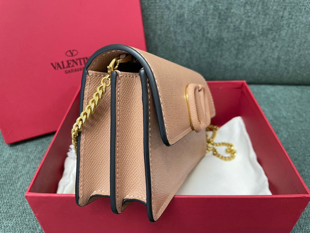 LuxluxHouse Best Quality Bags Valentino Women