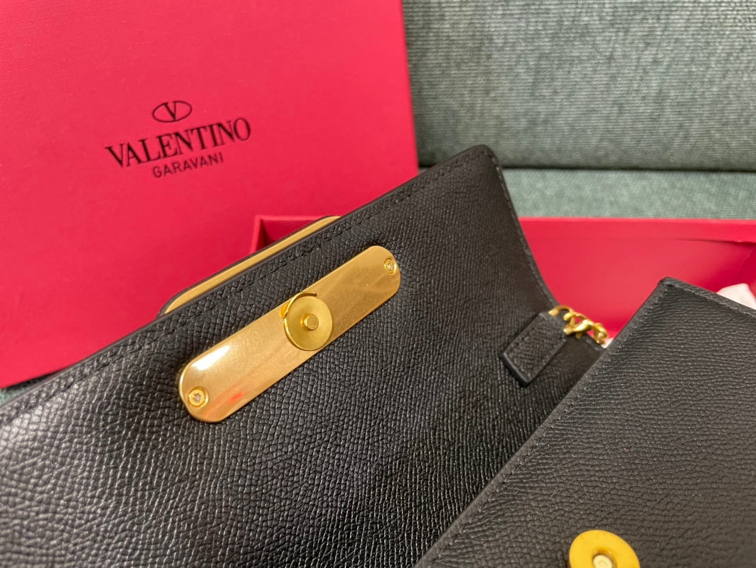 LuxluxHouse Best Quality Bags Valentino Women