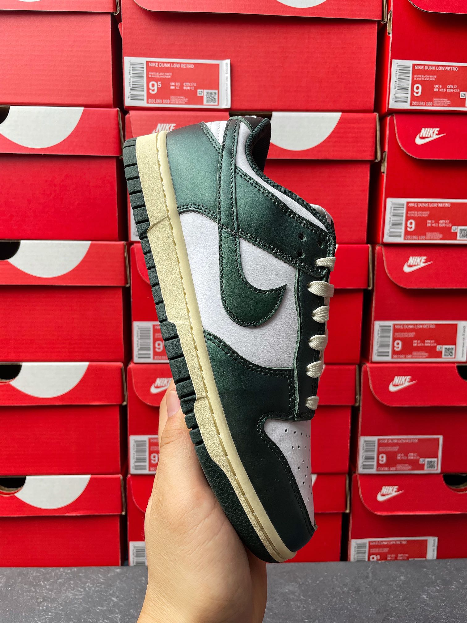 G Batch-Nike Dunk Low “Vintage Green”