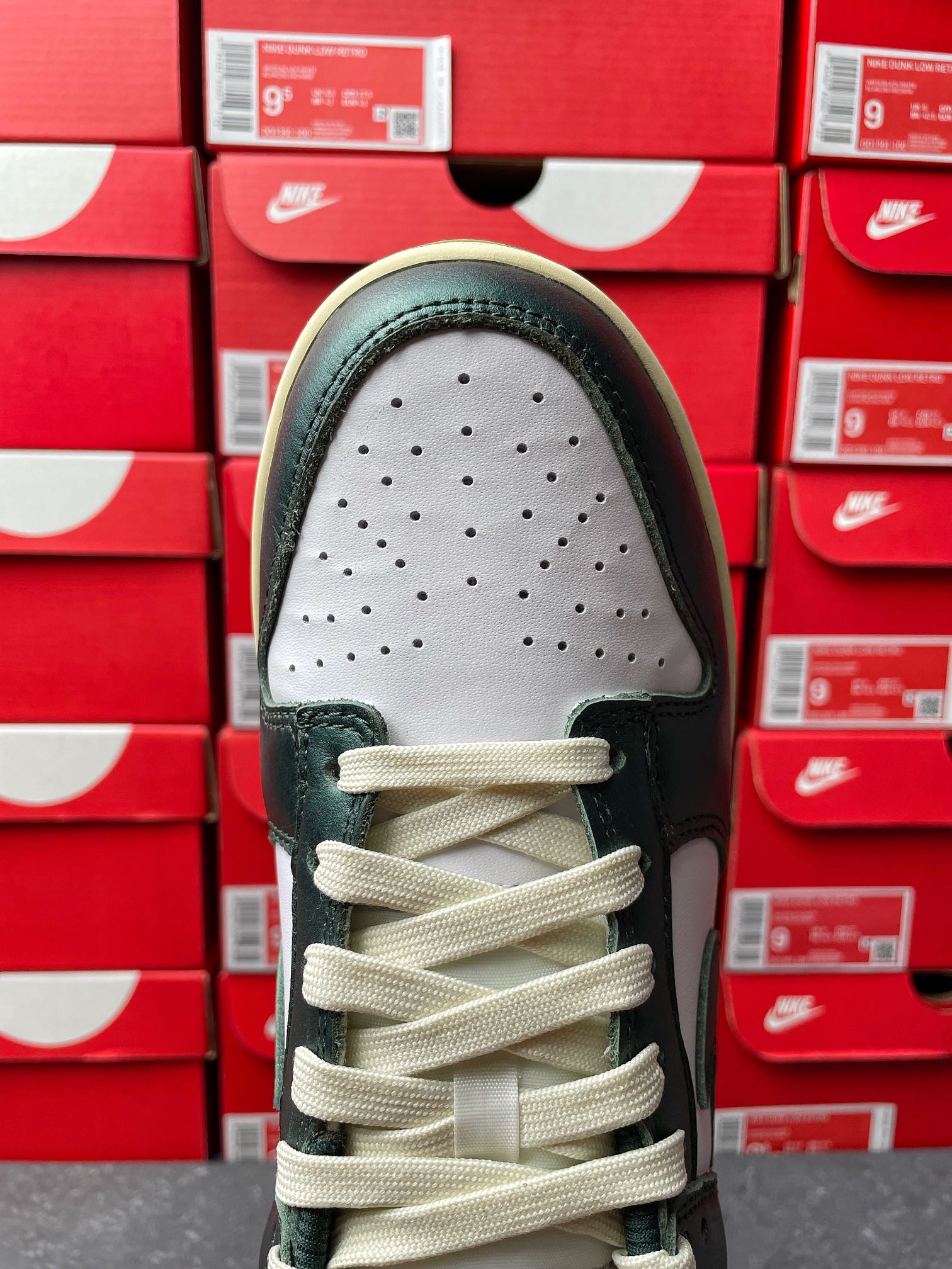 G Batch-Nike Dunk Low “Vintage Green”