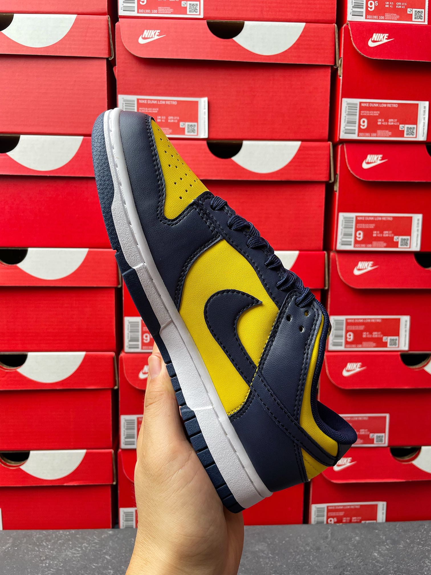 G Batch-Nike Dunk Low “Varsity Maize”