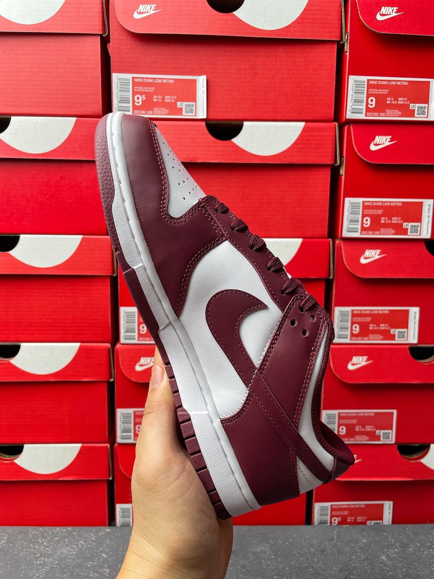 G Batch-Nike Dunk Low “Team Red”