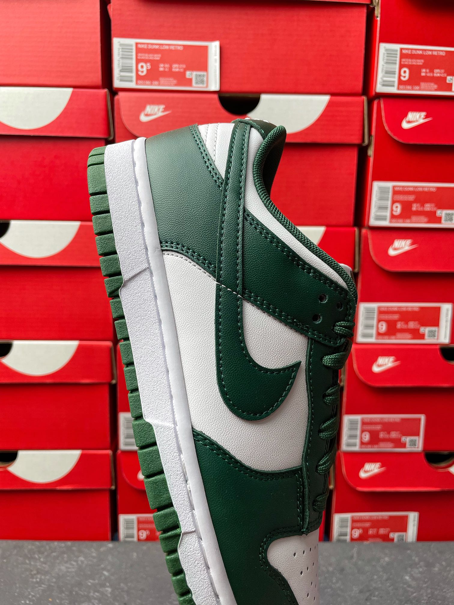 G Batch-Nike Dunk Low “Varsity Green”