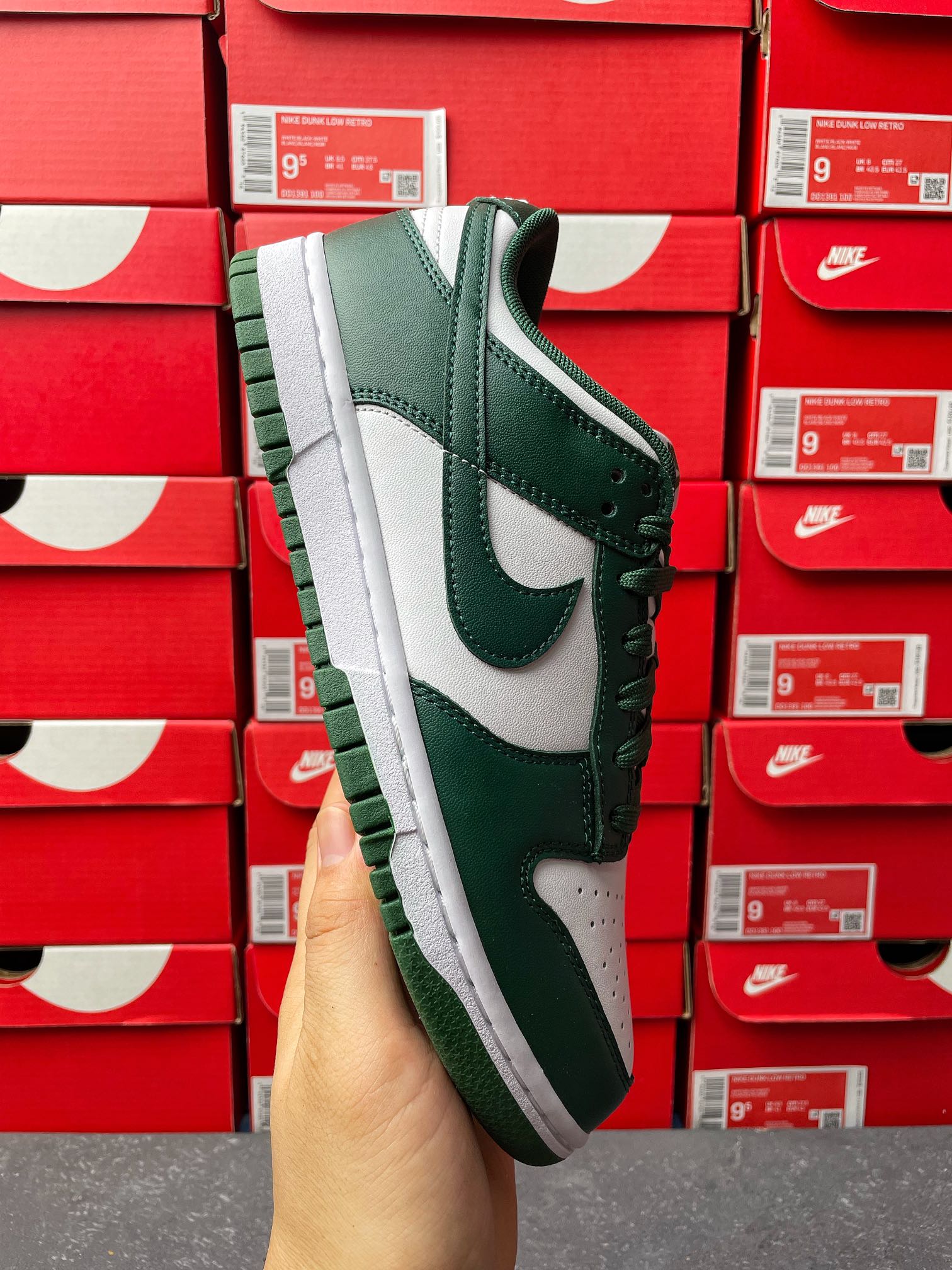 G Batch-Nike Dunk Low “Varsity Green”