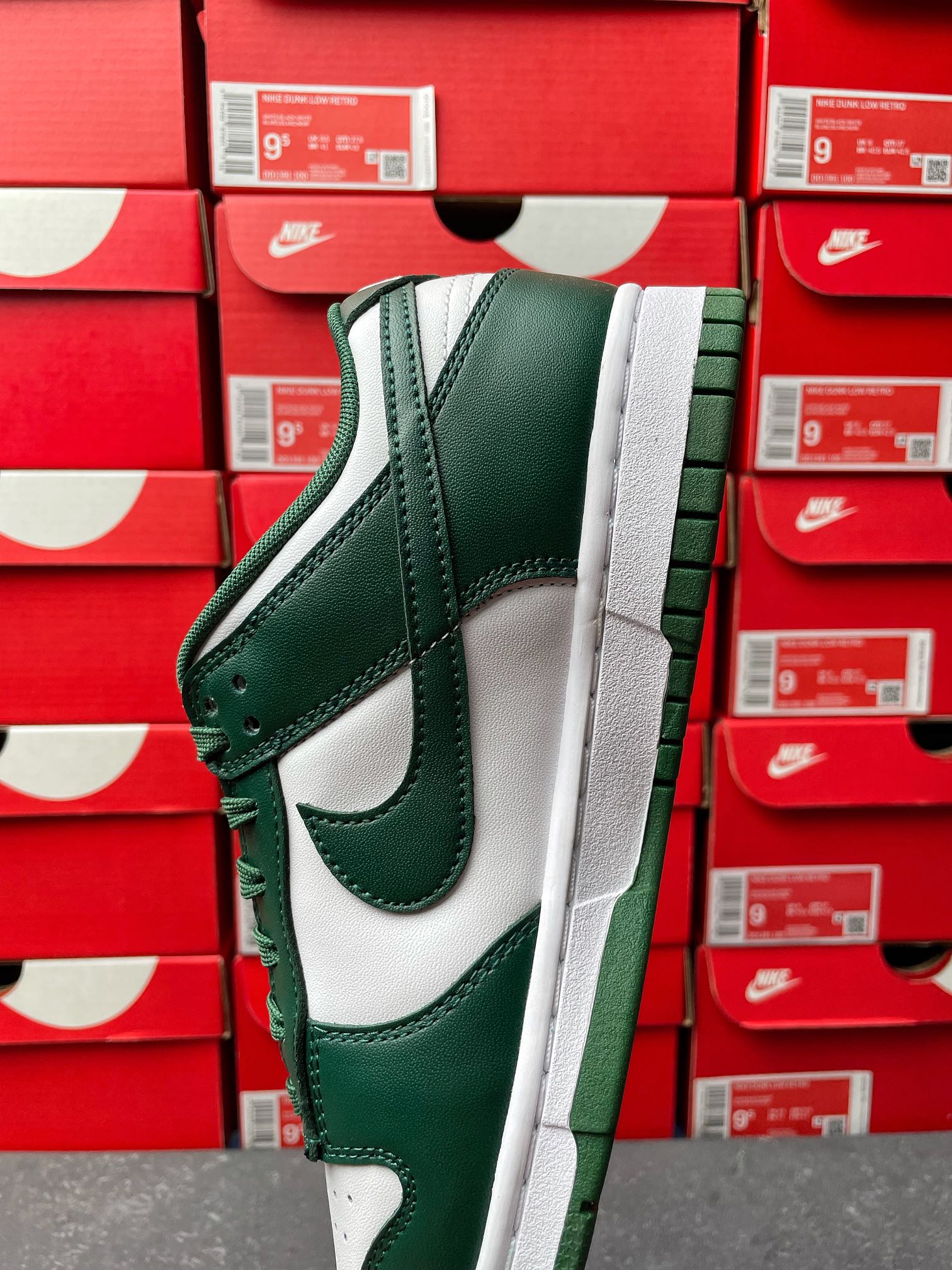 G Batch-Nike Dunk Low “Varsity Green”