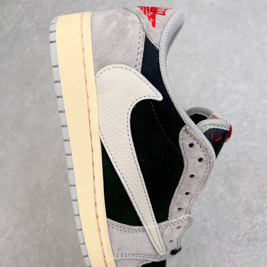 KZ Batch-Air Jordan 1  × Travis Scott “ Smoke gray”