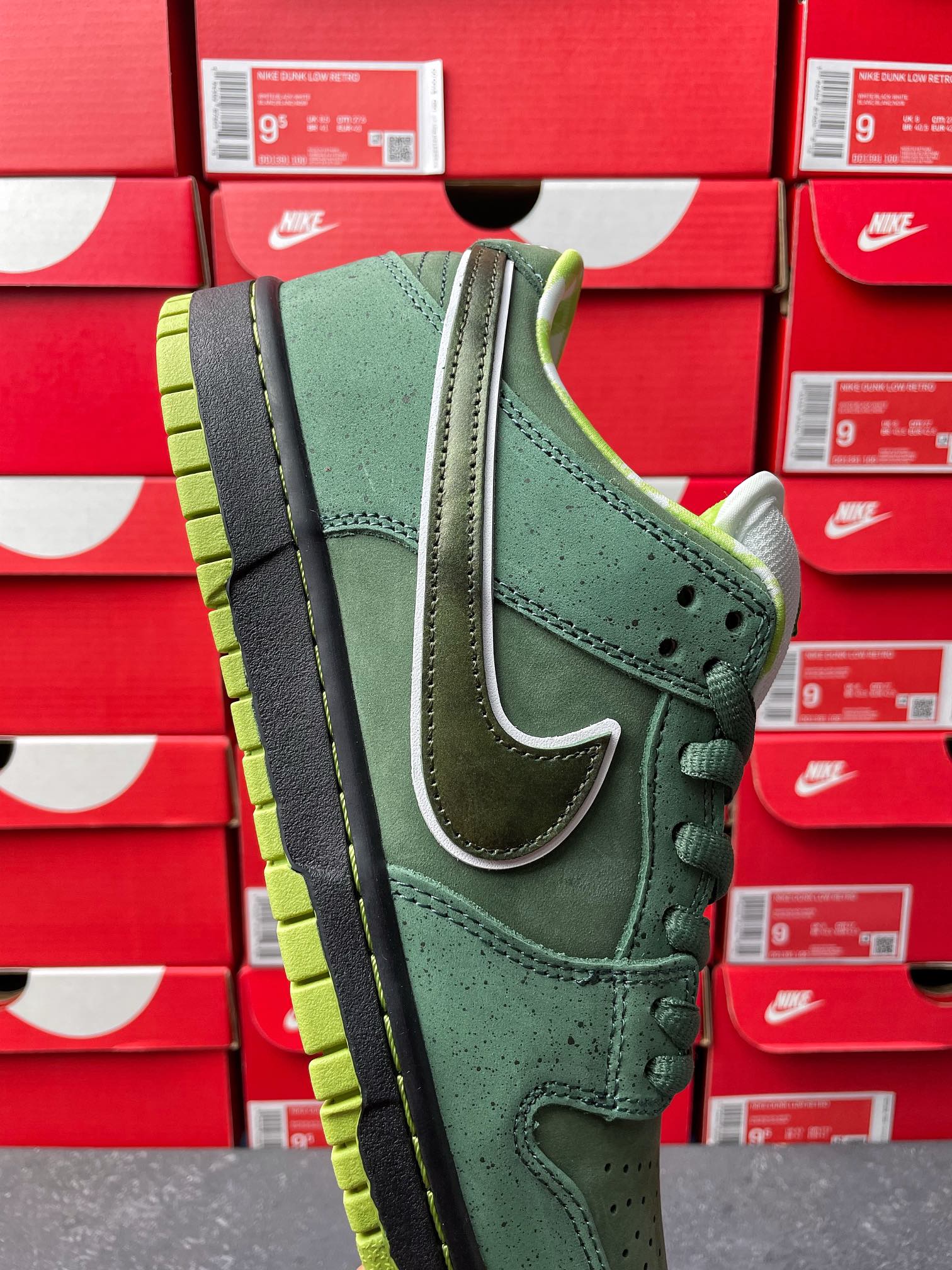 S2 Batch-Concepts x NK SB Dunk Low "Green Lobster"