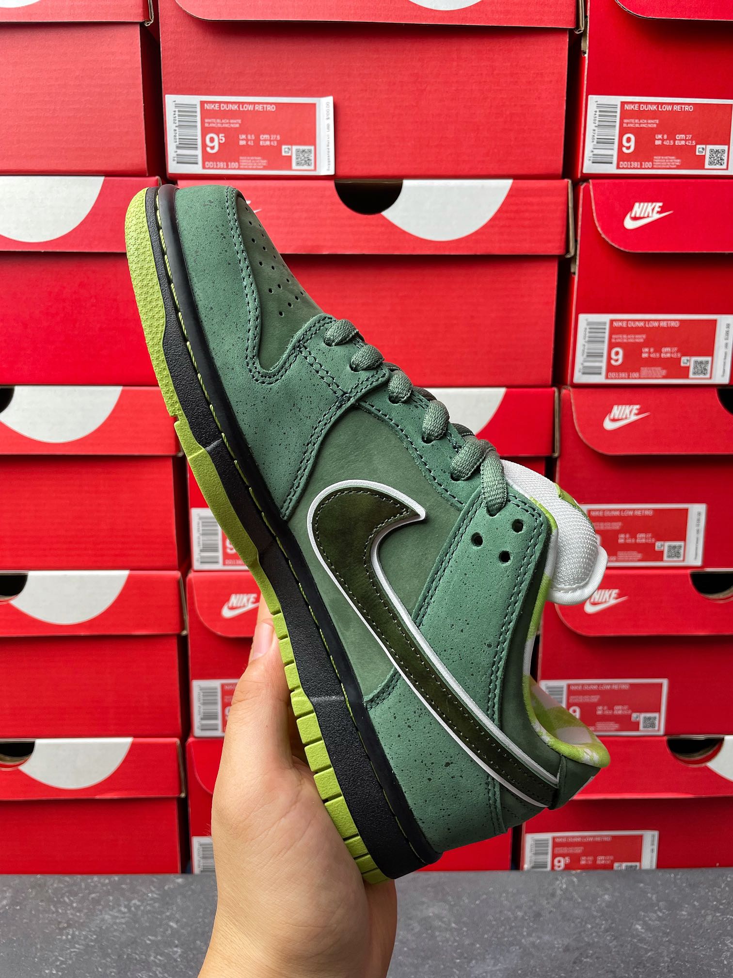 S2 Batch-Concepts x NK SB Dunk Low "Green Lobster"