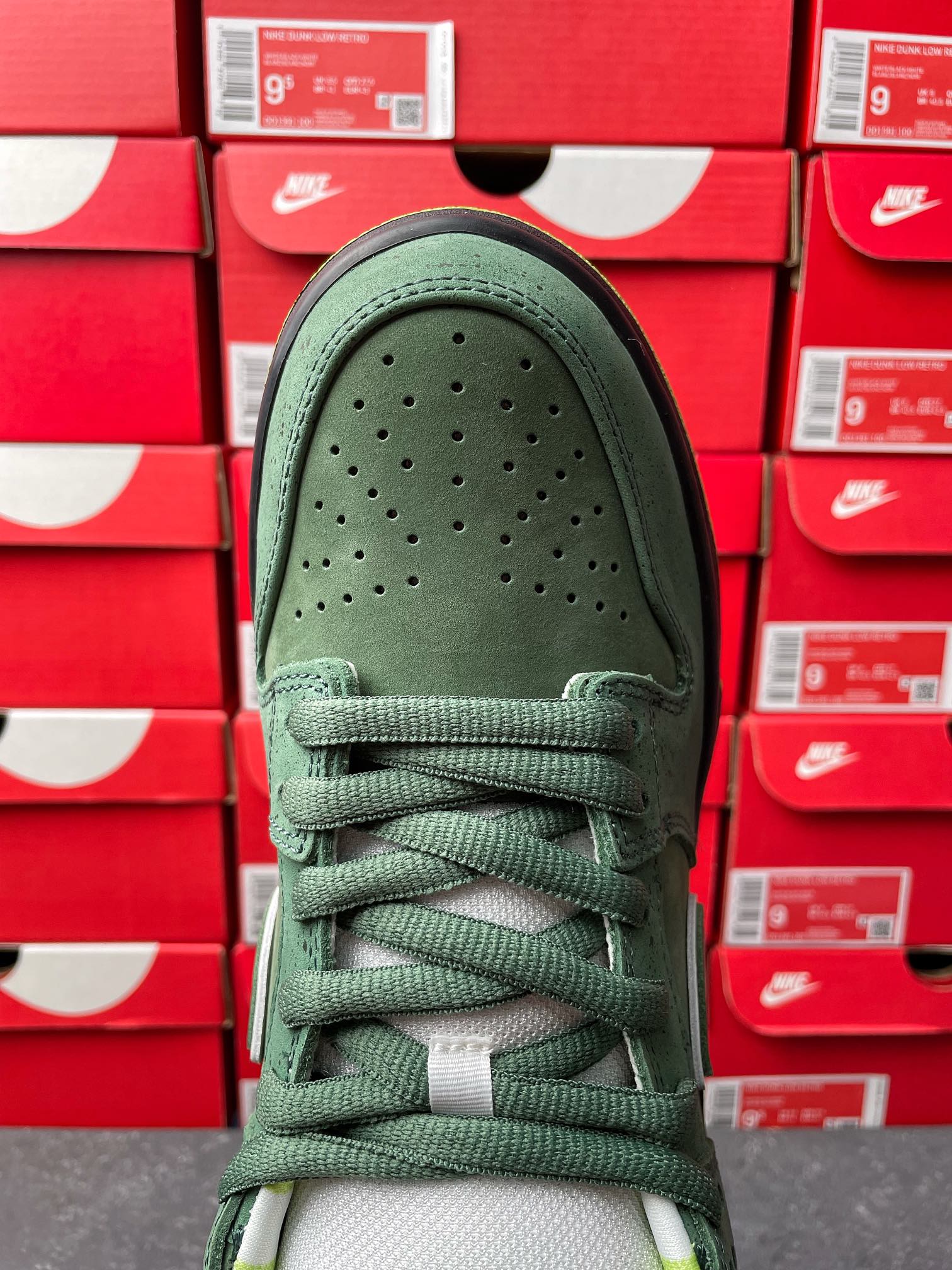 S2 Batch-Concepts x NK SB Dunk Low "Green Lobster"