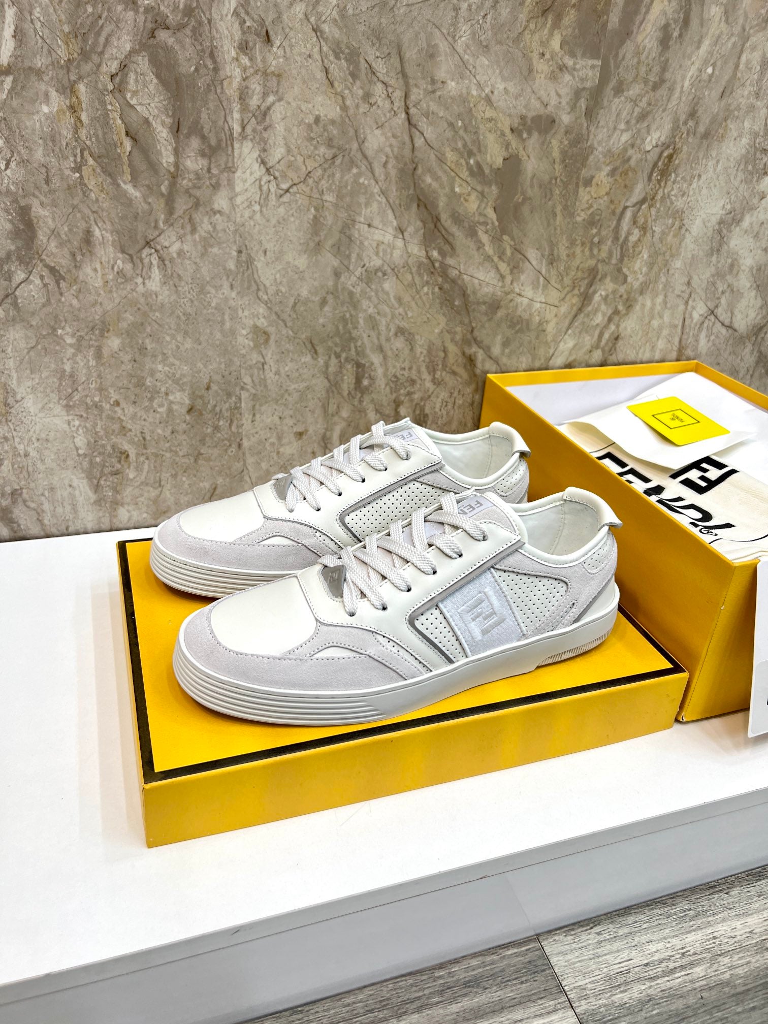 LuxluxHouse Best Quality Shoes Fendi