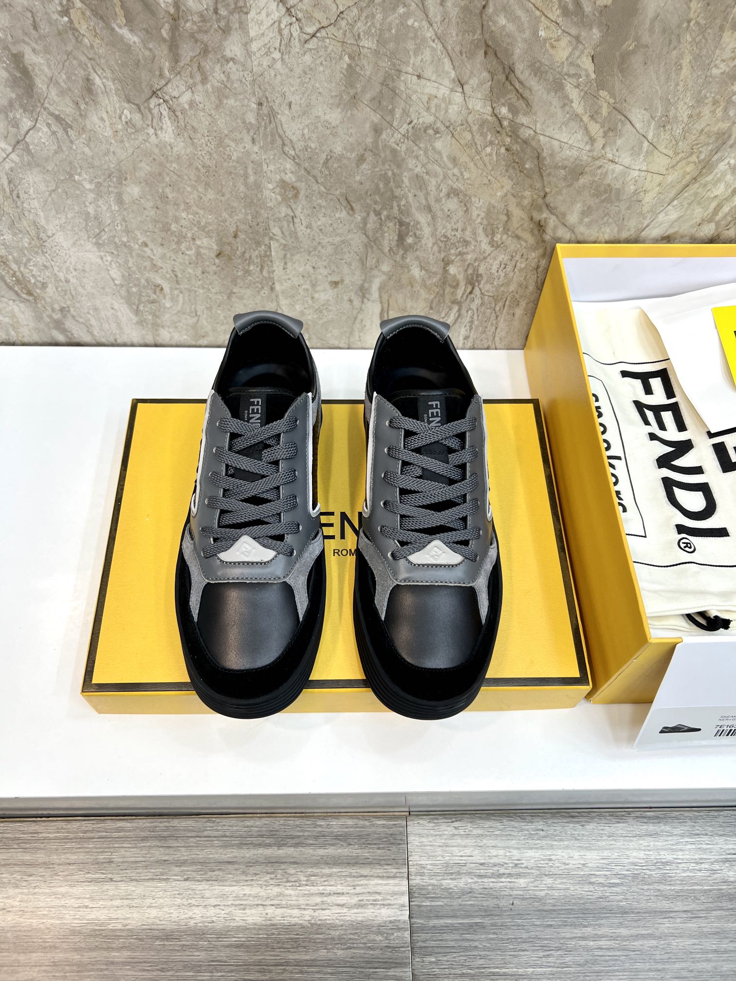 LuxluxHouse Best Quality Shoes Fendi