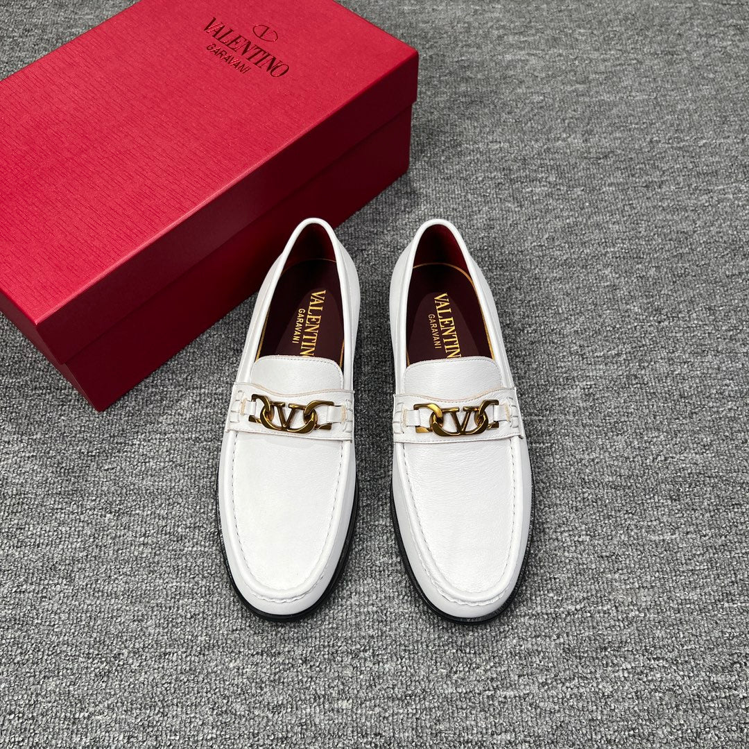 LuxluxHouse Best Quality Shoes Valentino