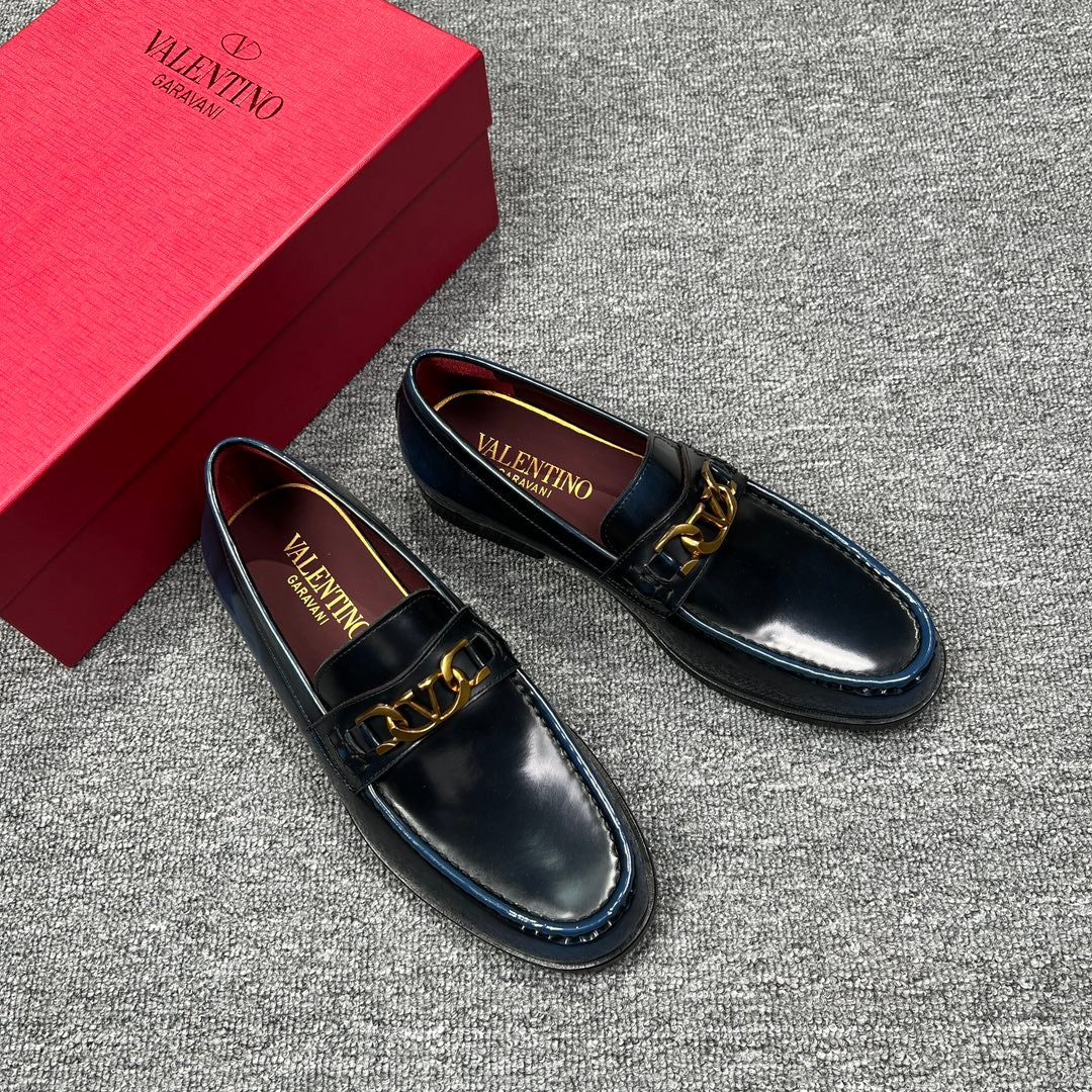 LuxluxHouse Best Quality Shoes Valentino