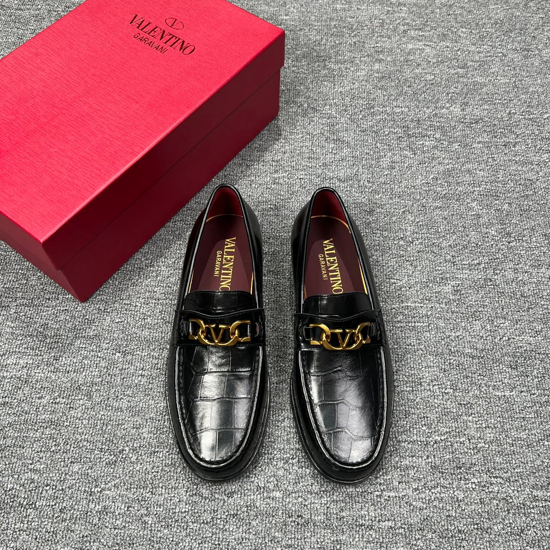 LuxluxHouse Best Quality Shoes Valentino