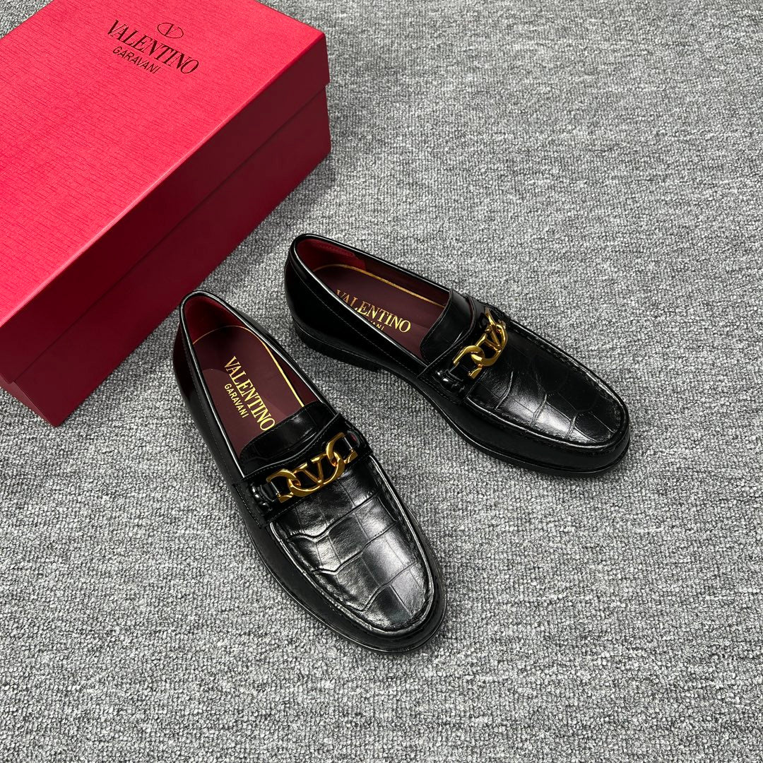 LuxluxHouse Best Quality Shoes Valentino