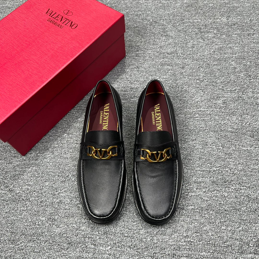 LuxluxHouse Best Quality Shoes Valentino