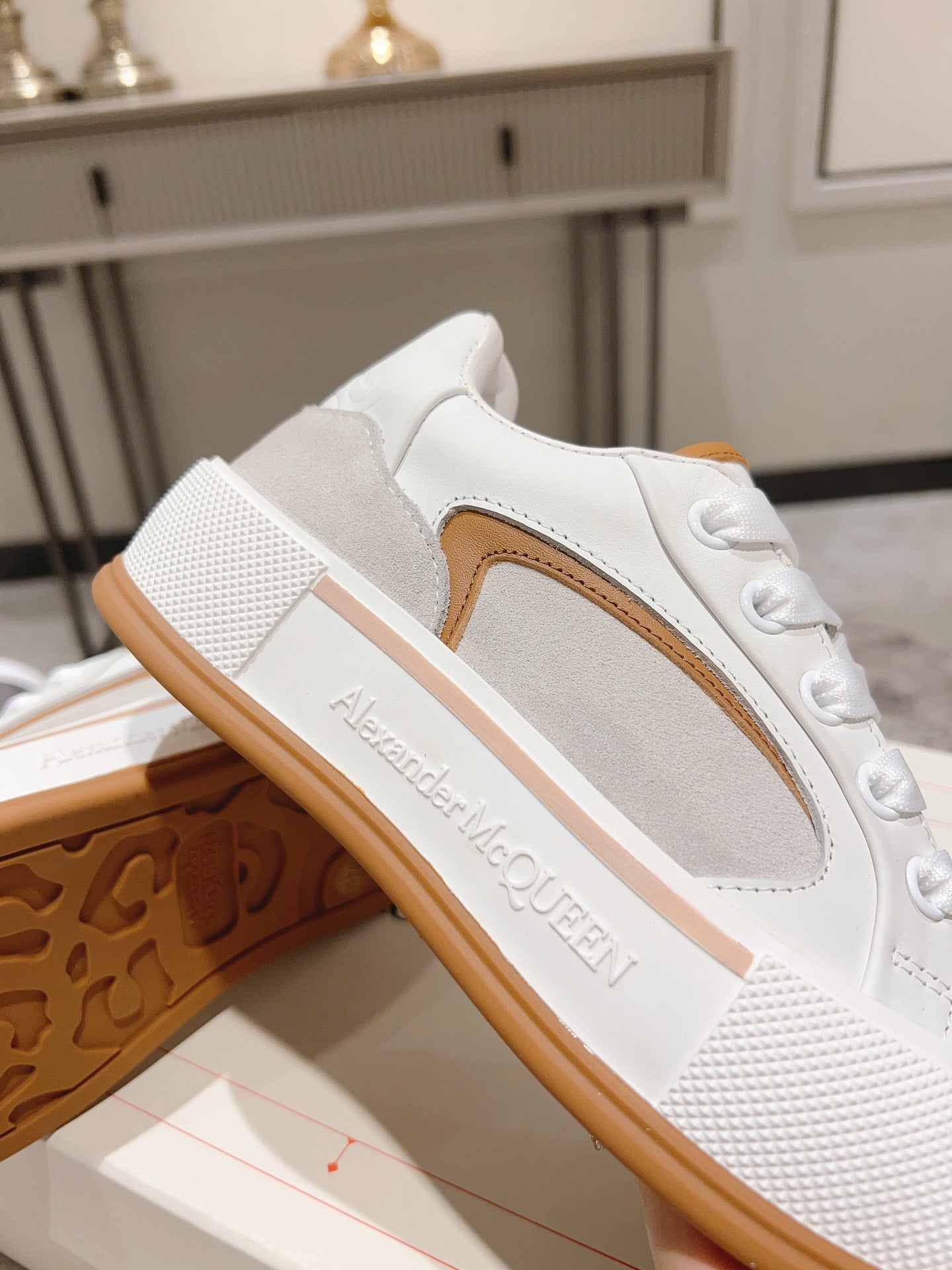 LuxluxHouse Best Quality Shoes Alexander McQueen