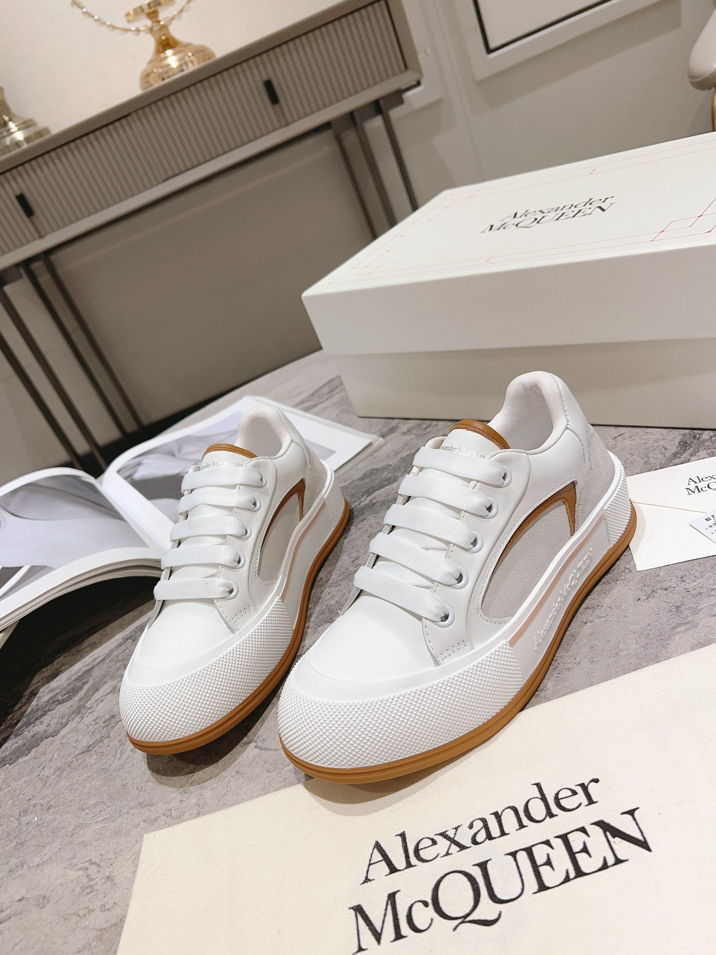 LuxluxHouse Best Quality Shoes Alexander McQueen