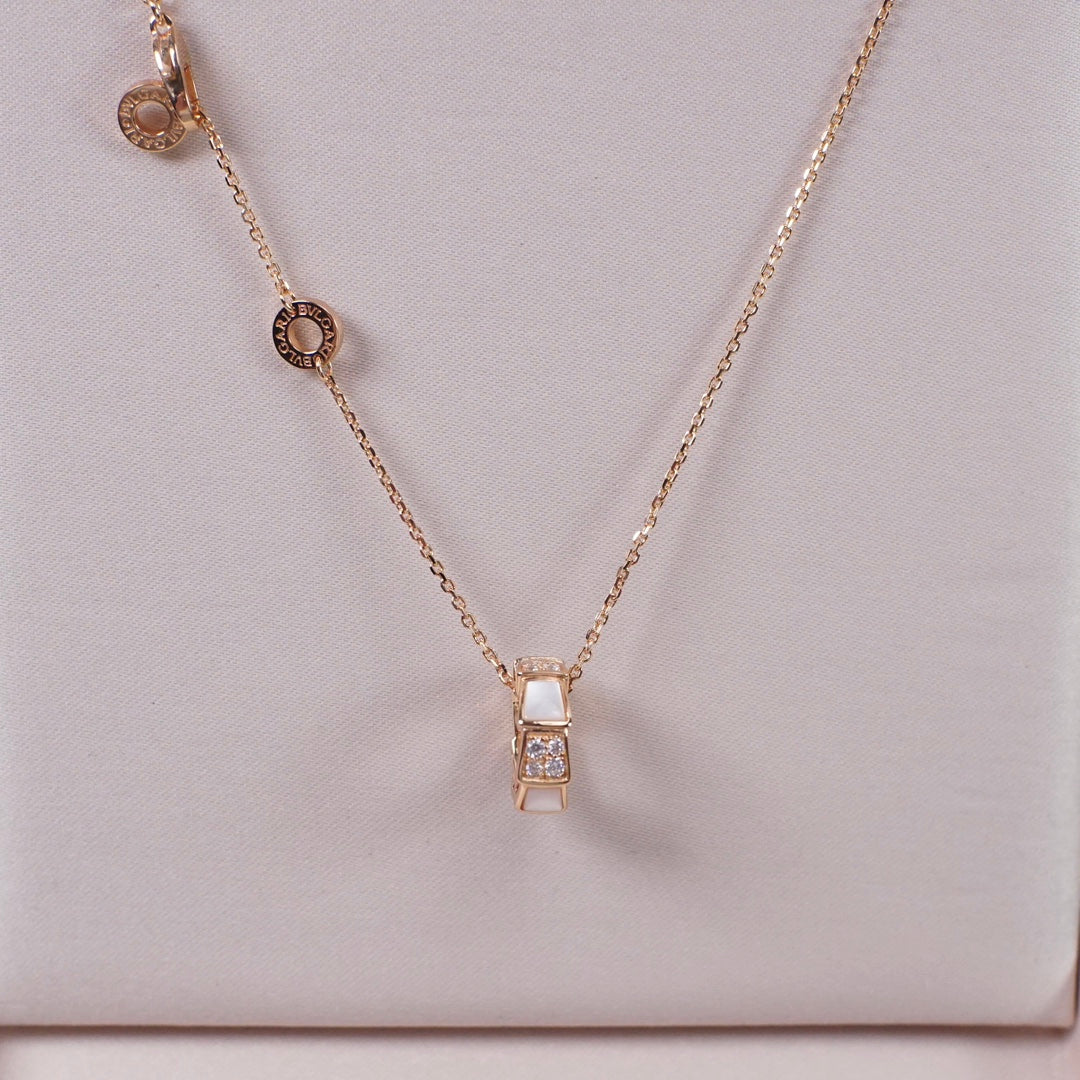 LuxluxHouse Best Quality Accessories Bracelet Necklace Bvlgari