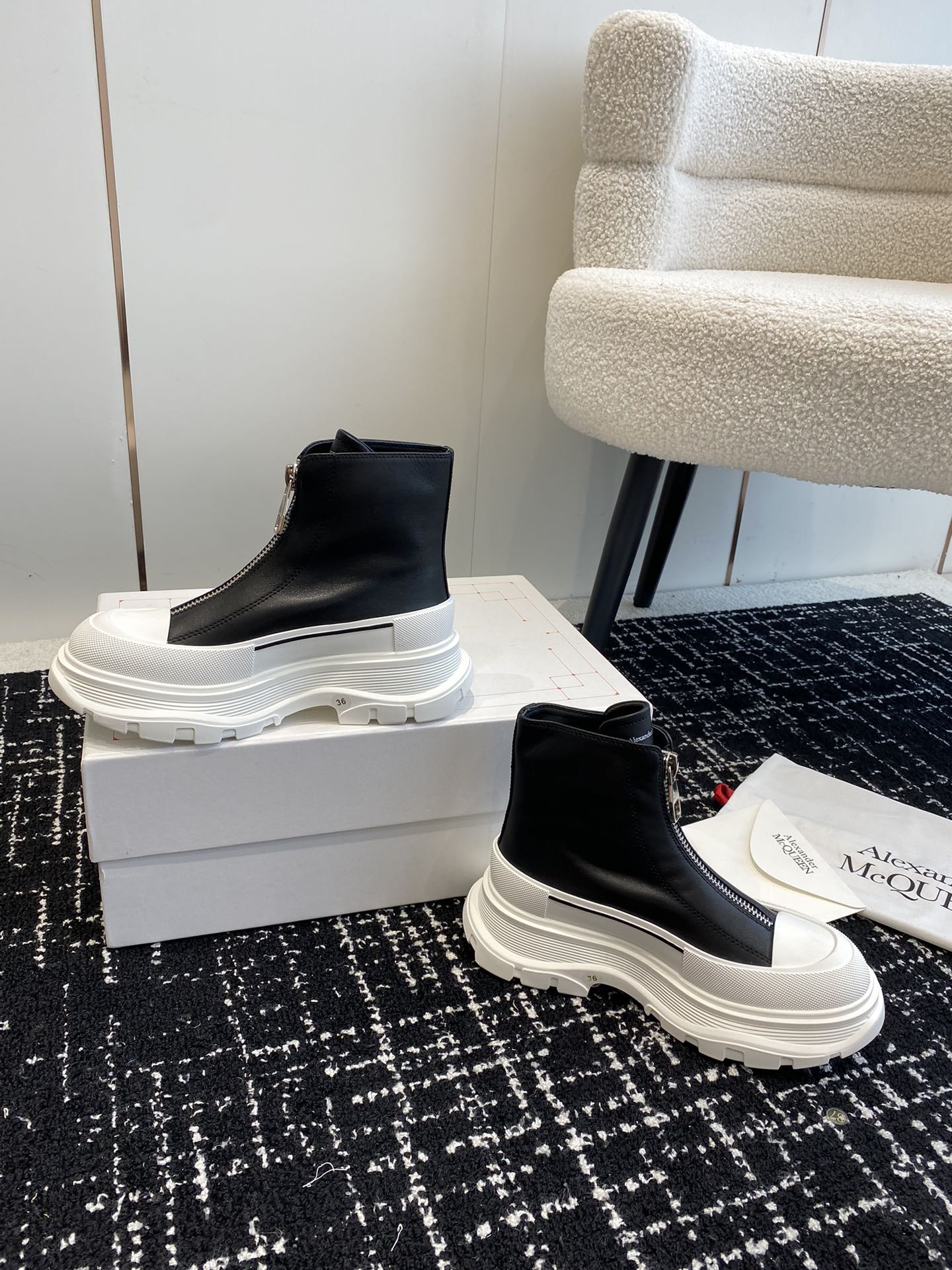 LuxluxHouse Best Quality Shoes Alexander McQueen