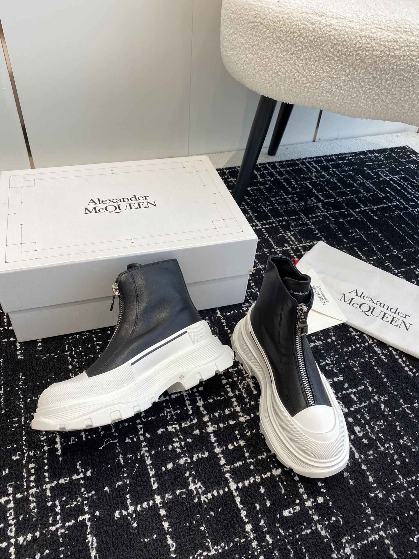 LuxluxHouse Best Quality Shoes Alexander McQueen