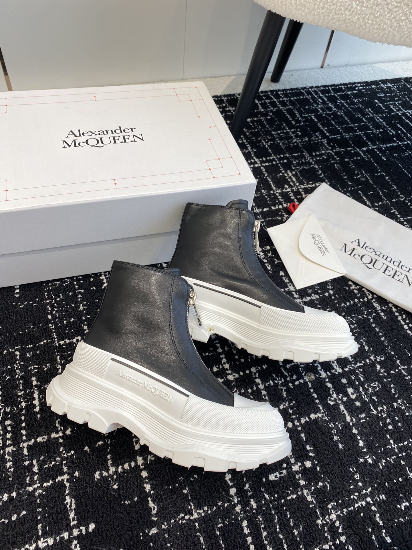 LuxluxHouse Best Quality Shoes Alexander McQueen