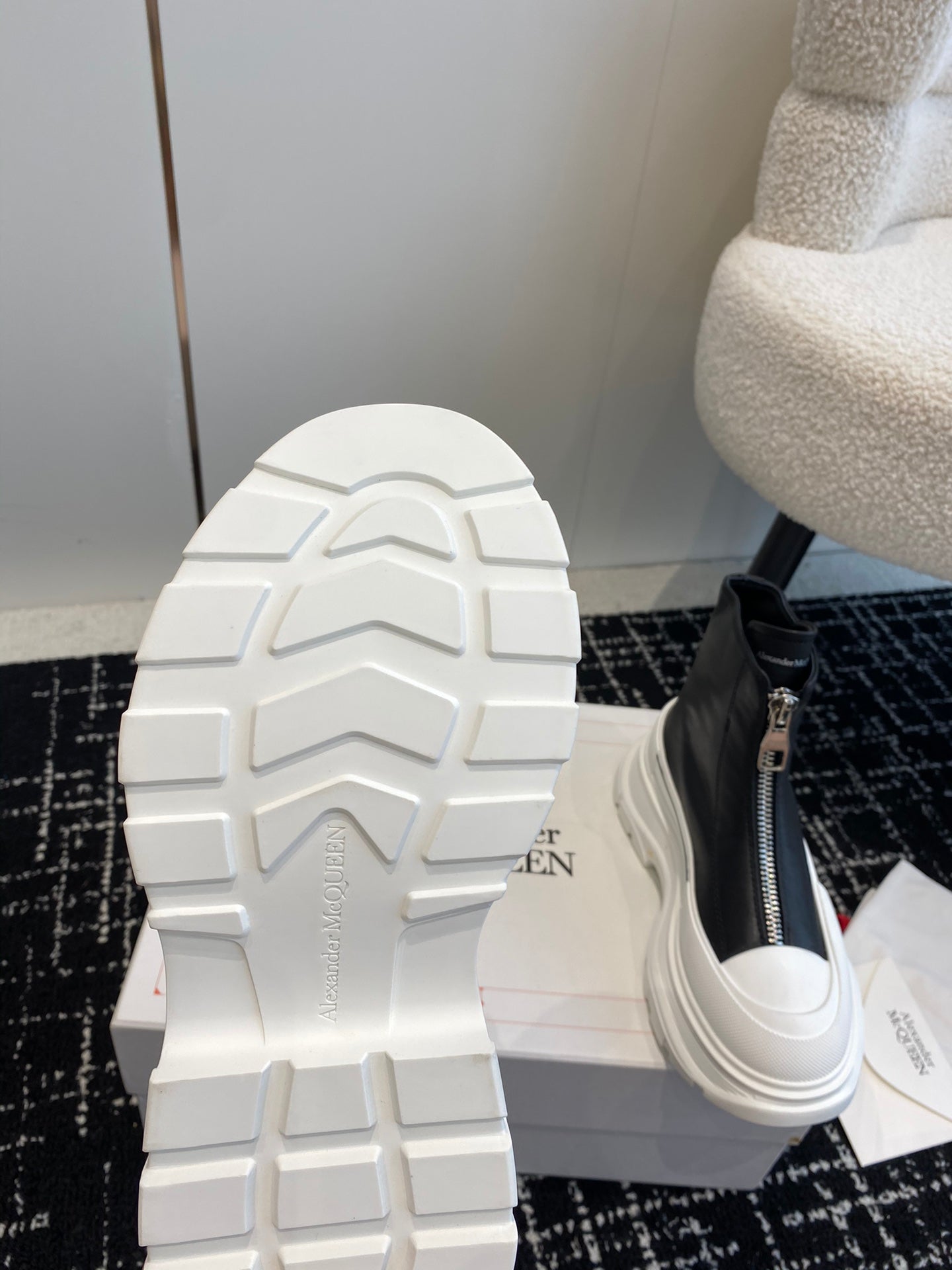 LuxluxHouse Best Quality Shoes Alexander McQueen