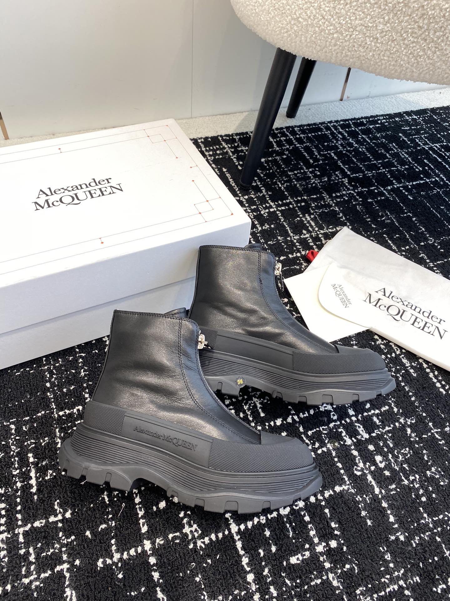 LuxluxHouse Best Quality Shoes Alexander McQueen