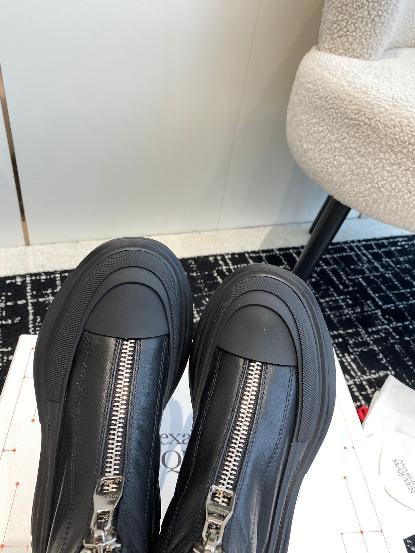 LuxluxHouse Best Quality Shoes Alexander McQueen