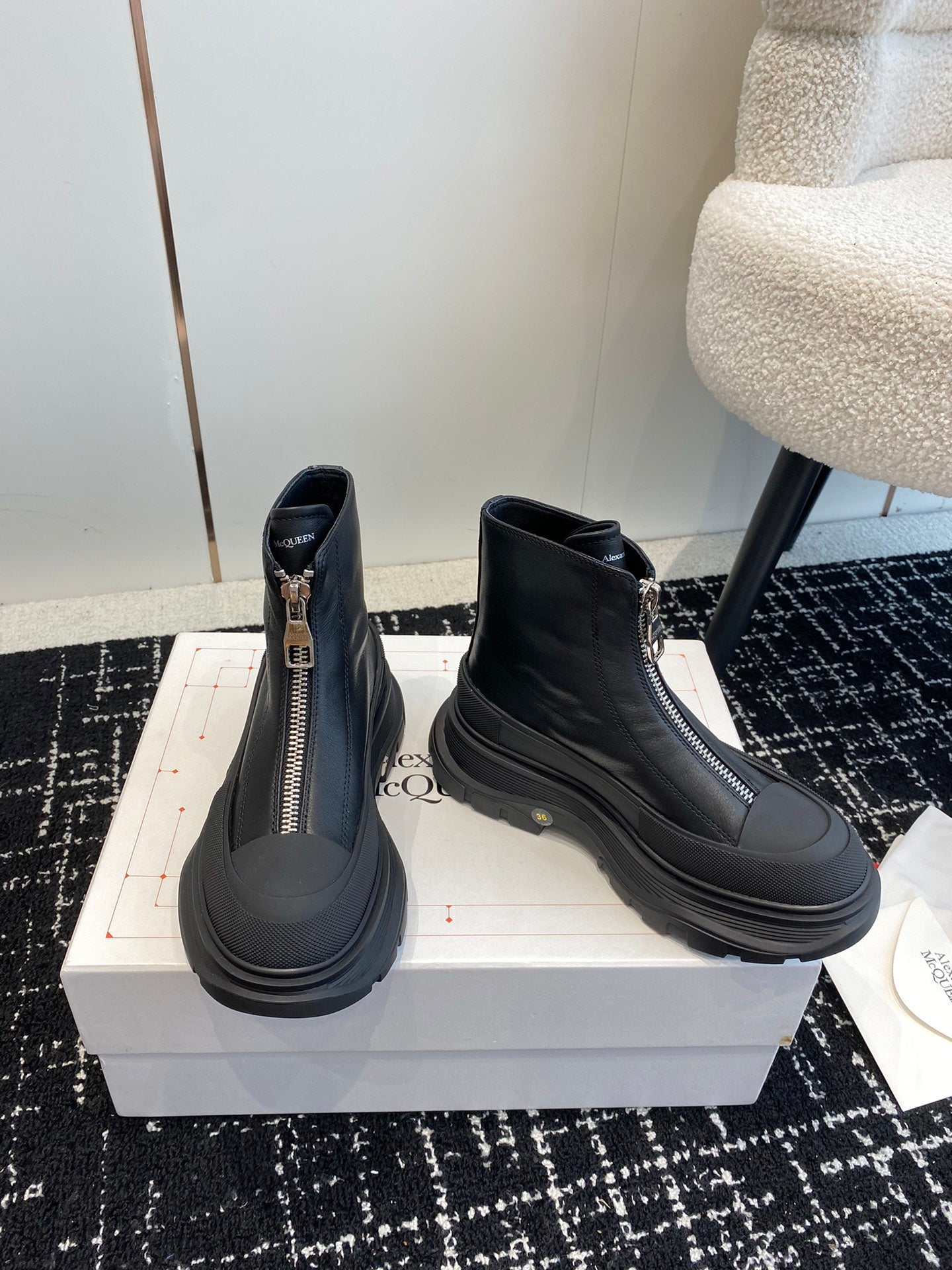 LuxluxHouse Best Quality Shoes Alexander McQueen