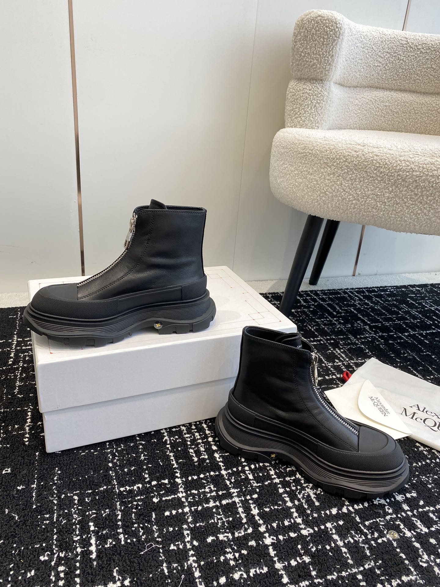 LuxluxHouse Best Quality Shoes Alexander McQueen