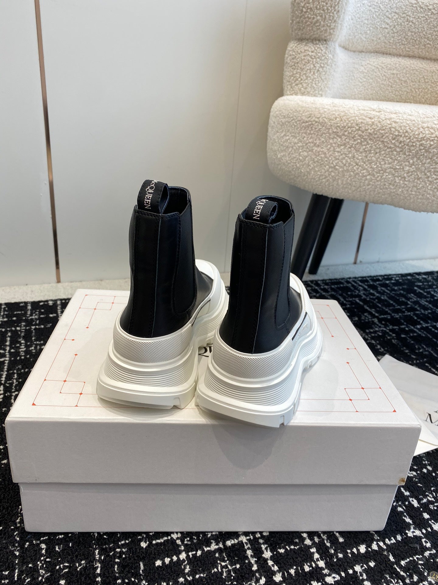 LuxluxHouse Best Quality Shoes Alexander McQueen