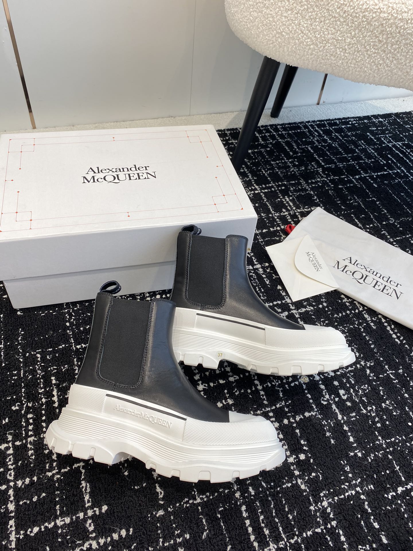 LuxluxHouse Best Quality Shoes Alexander McQueen