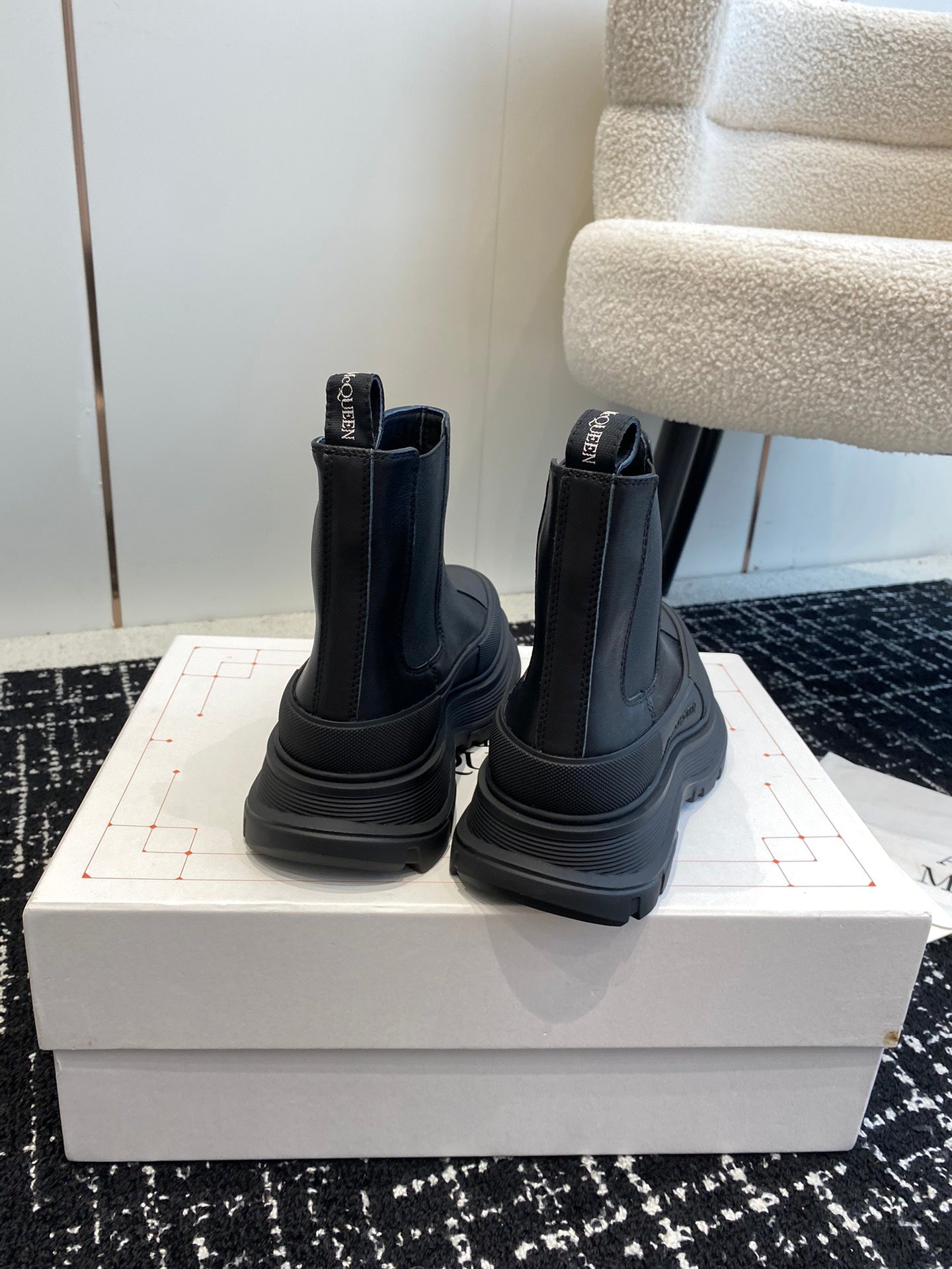 LuxluxHouse Best Quality Shoes Alexander McQueen